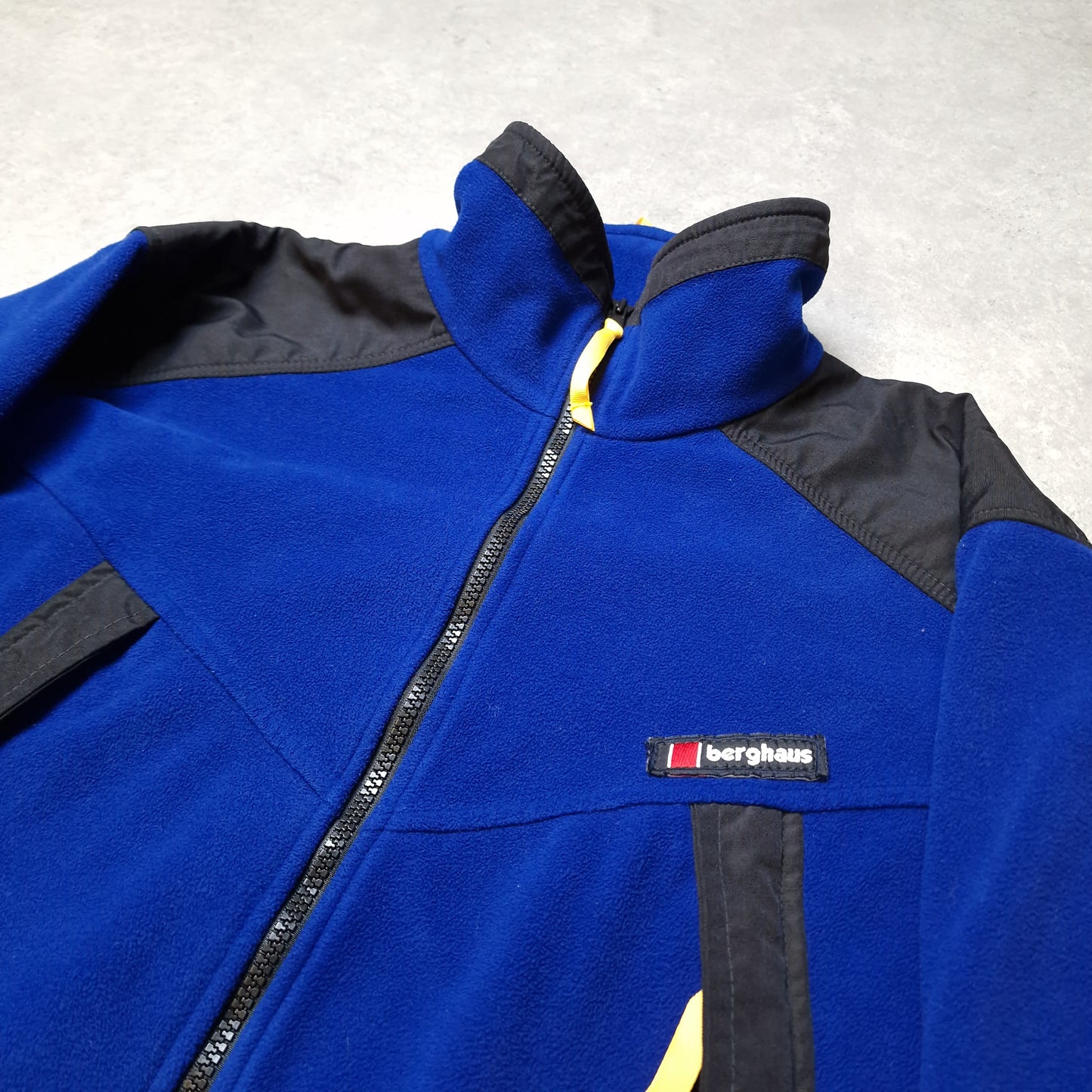 00s Berghaus full zip fleece in blue and black - medium