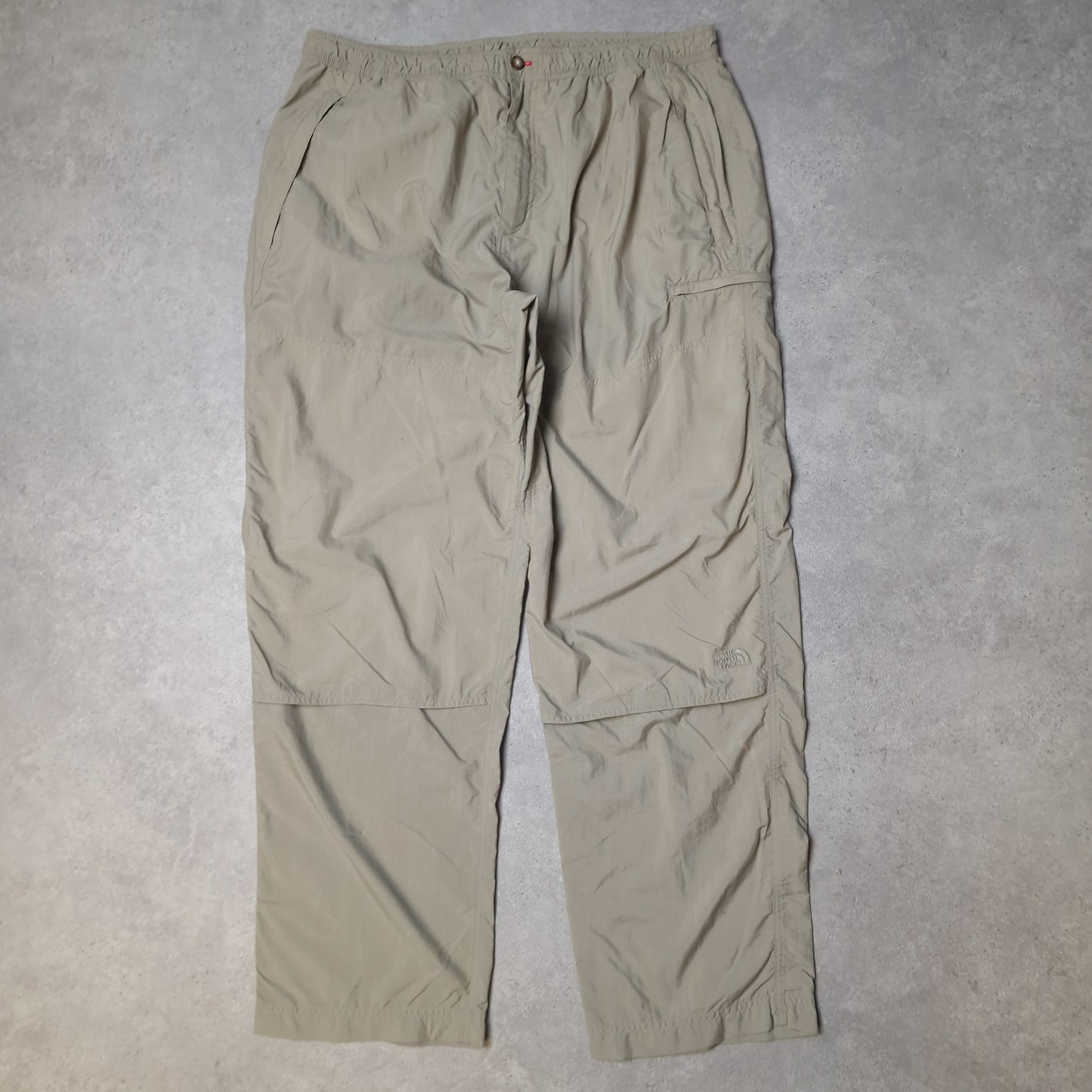 The North Face trousers in brown - XL