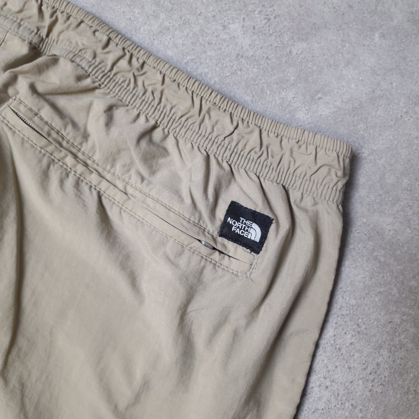 The North Face trousers in brown - XL
