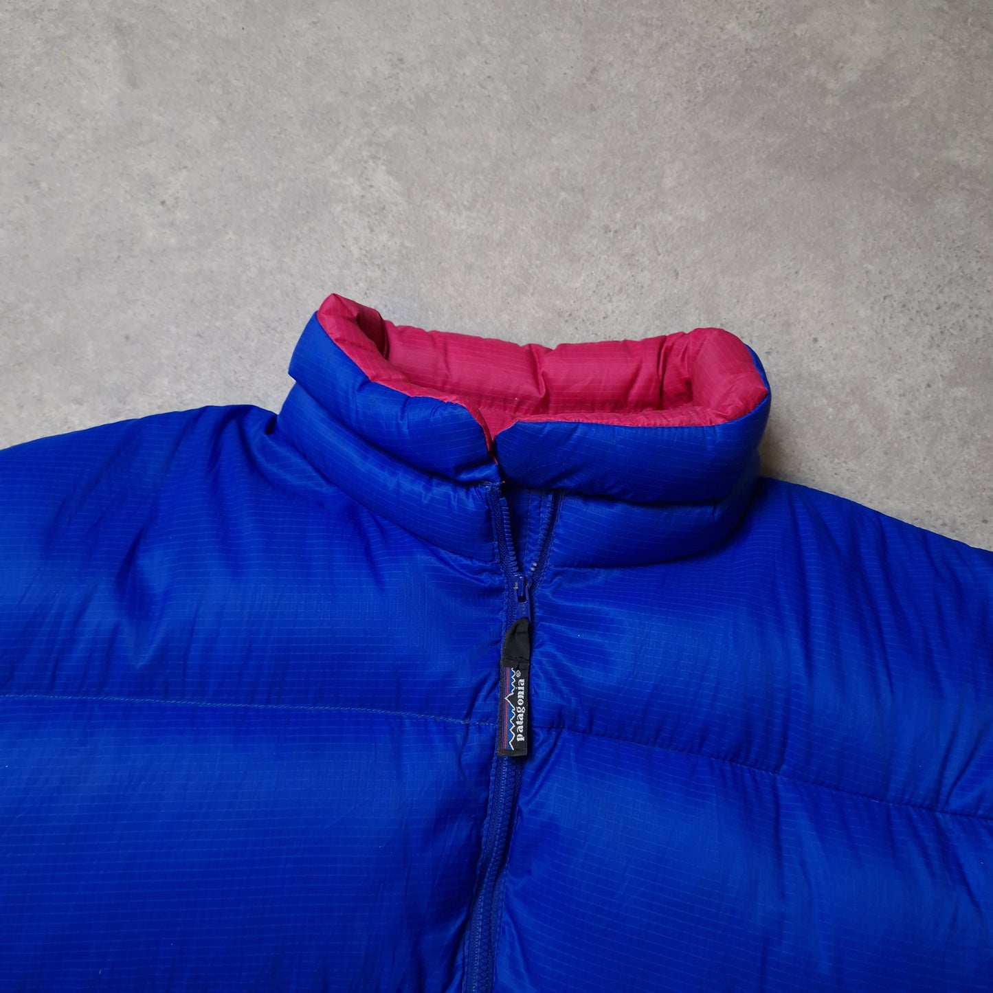 1980s Patagonia down gilet in blue and pink - XL