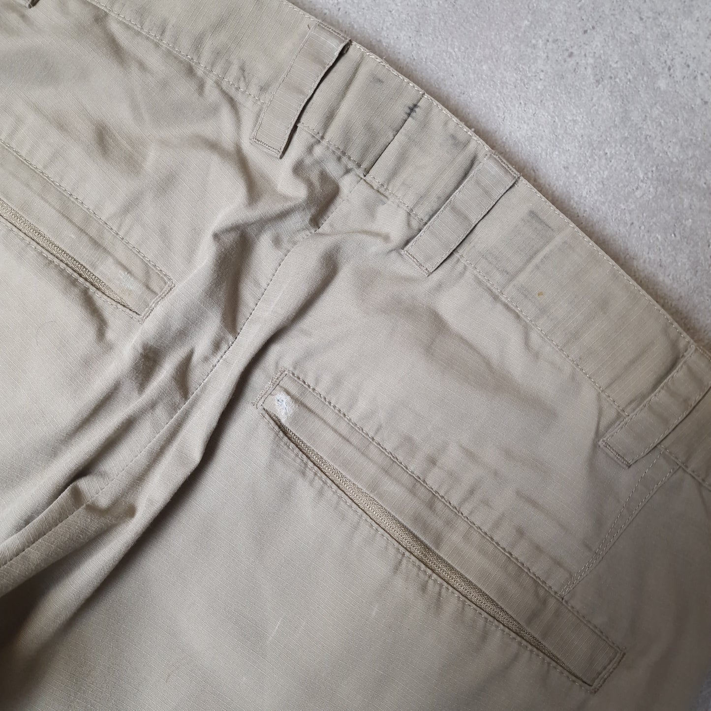 Fjallraven G-1000 convertible trousers in cream - 36x33