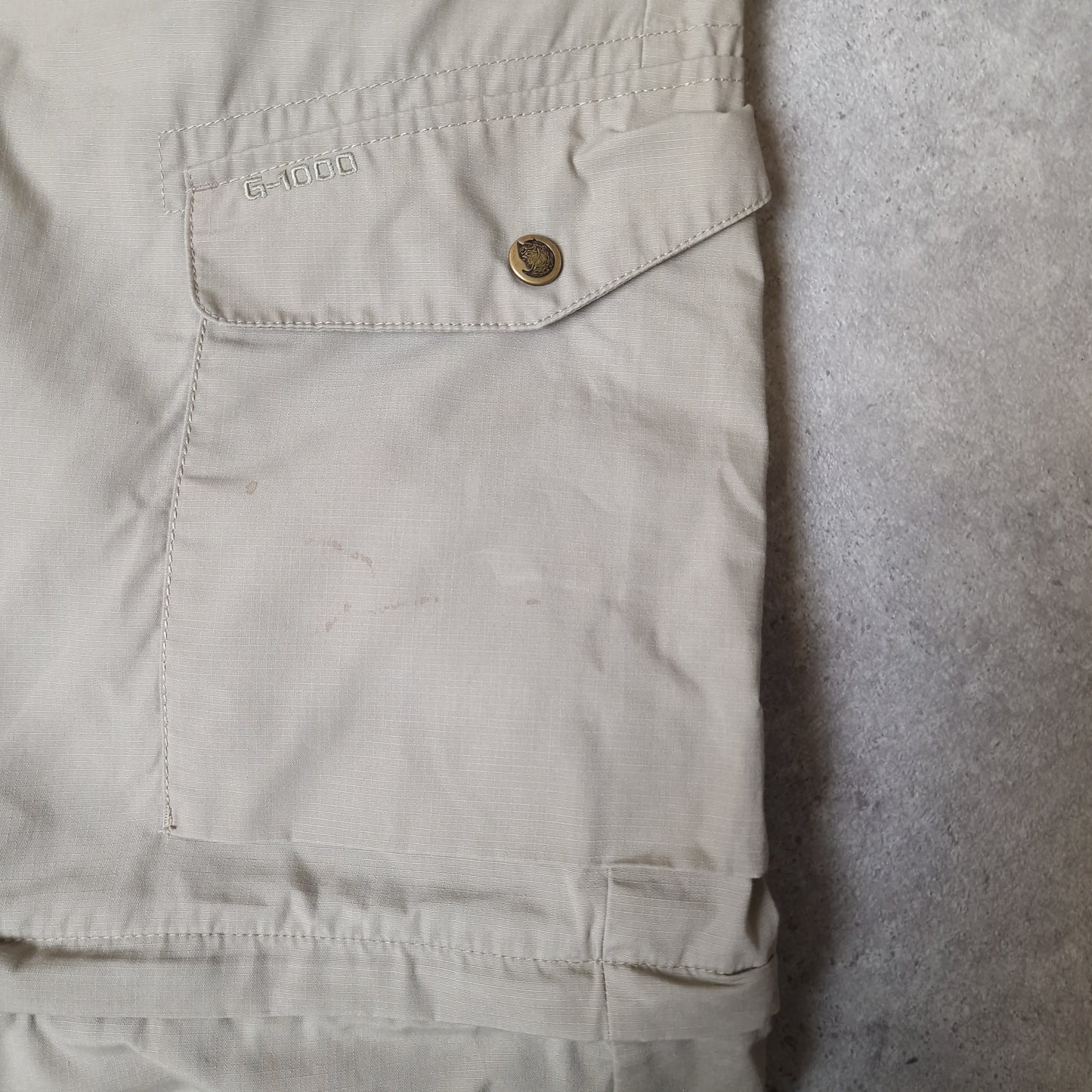 Fjallraven G-1000 convertible trousers in cream - 36x33