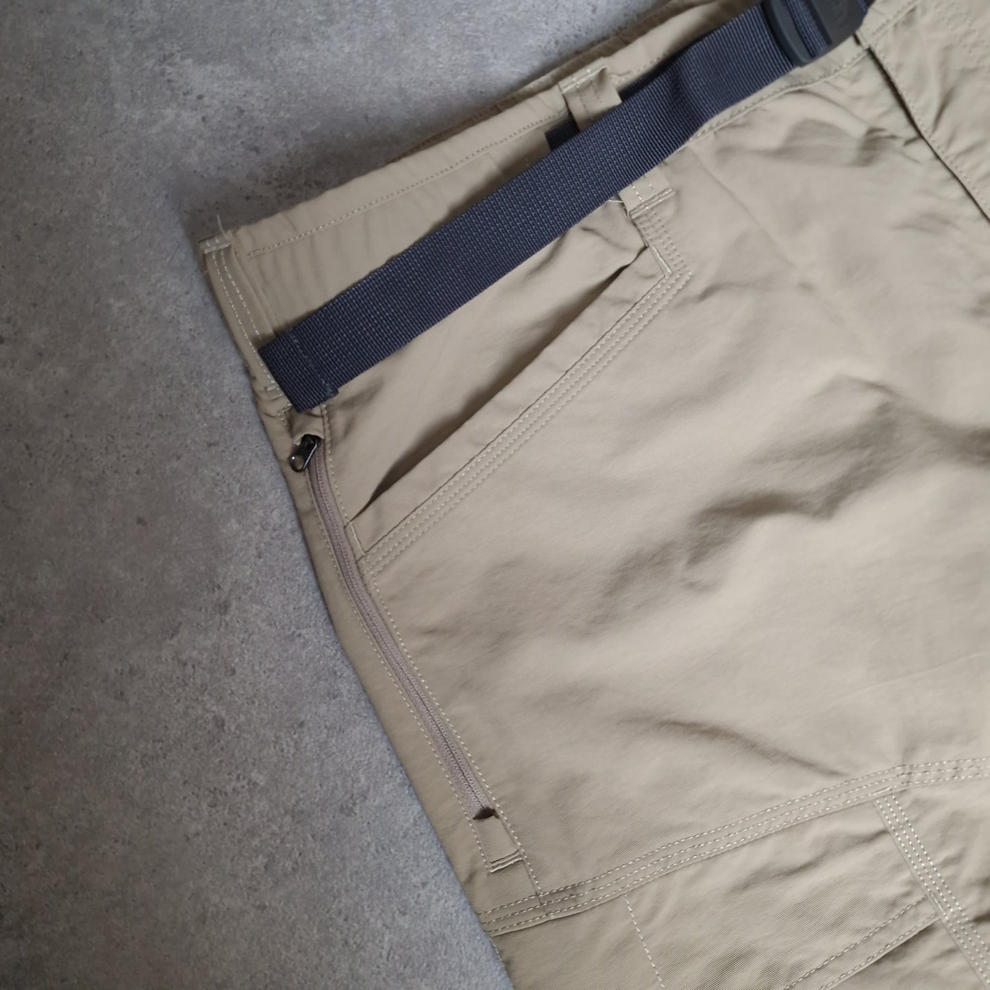 The North Face convertible baggy trousers in beige - XXL