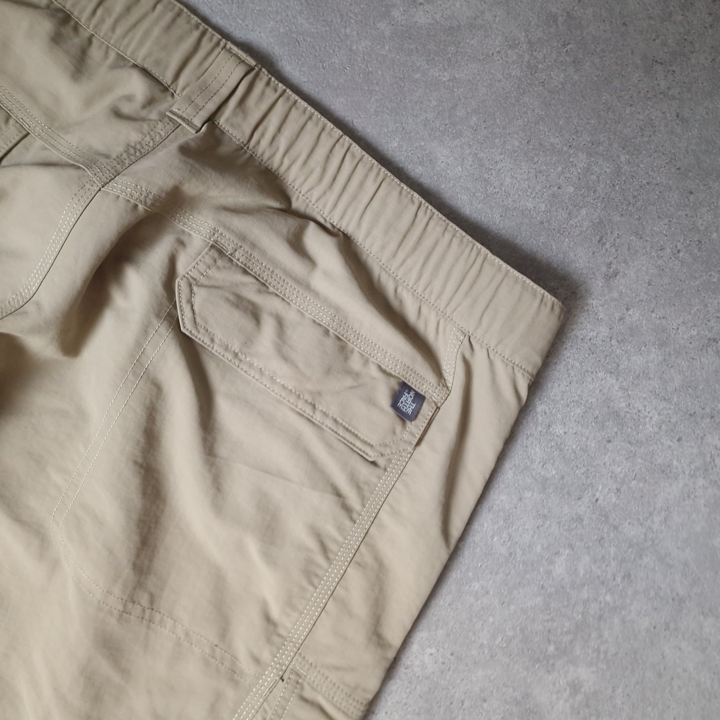 The North Face convertible baggy trousers in beige - XXL