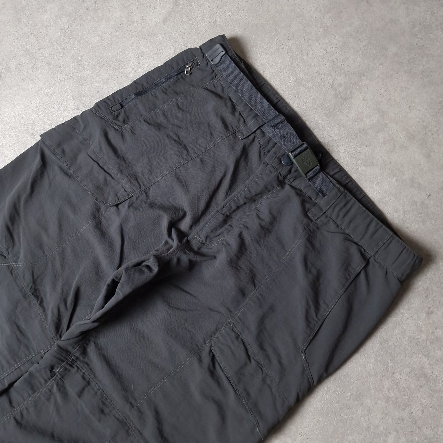 The North Face convertible baggy trousers in grey - Large