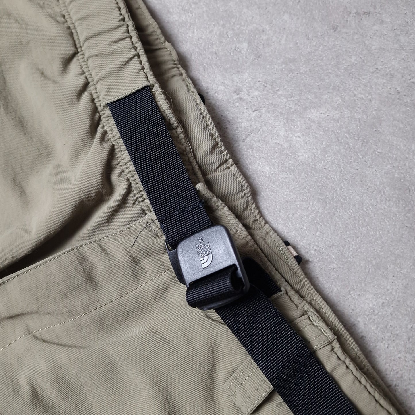 The North Face convertible baggy trousers in khaki green - women's large