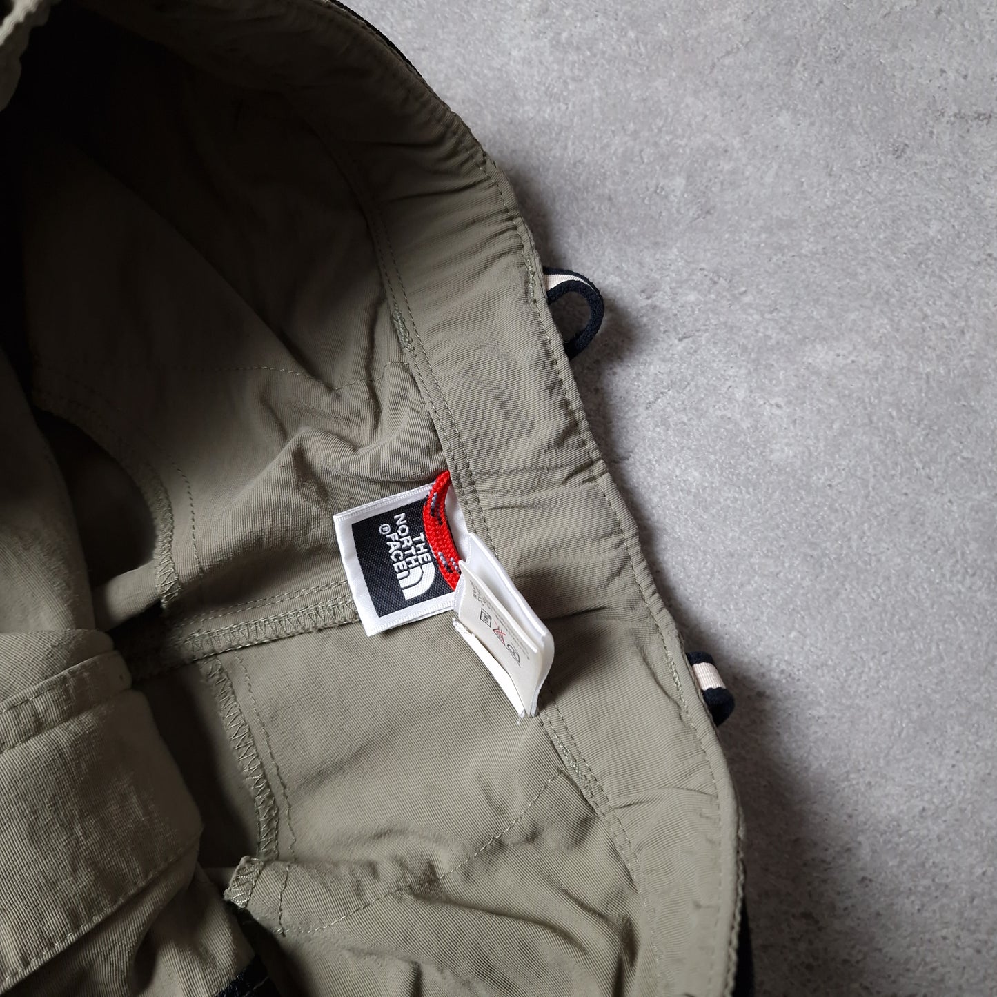 The North Face convertible baggy trousers in khaki green - women's large