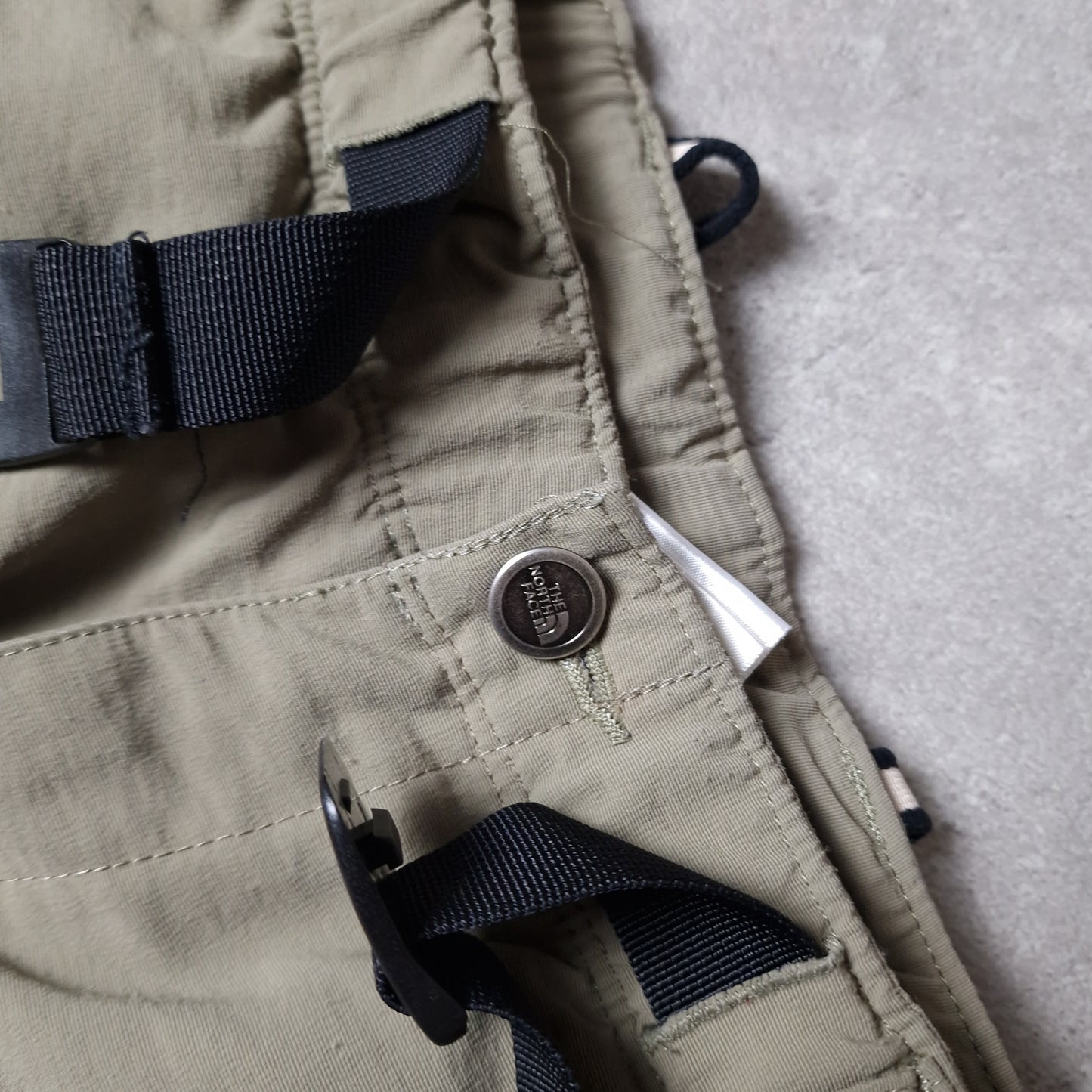 The North Face convertible baggy trousers in khaki green - women's large