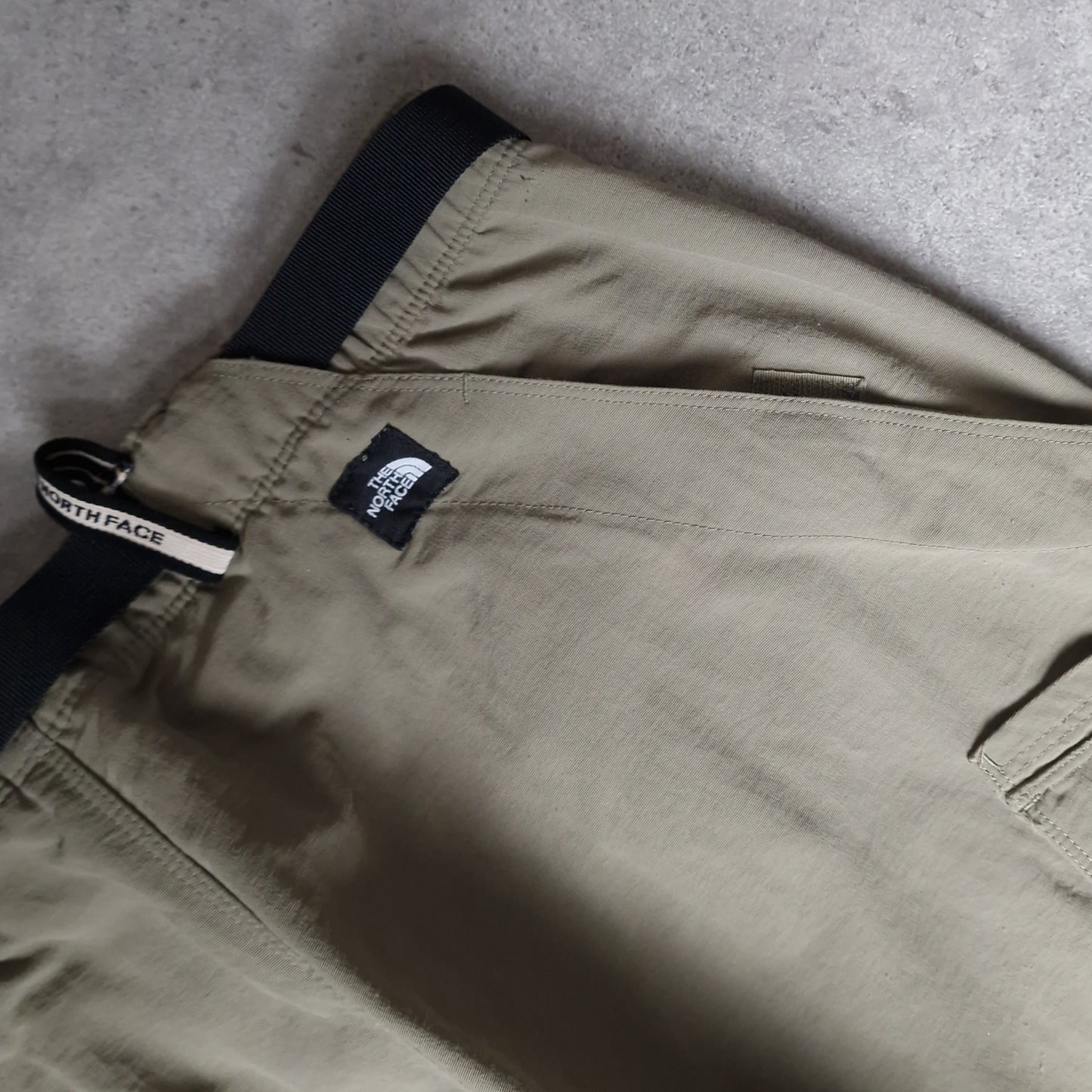 The North Face convertible baggy trousers in khaki green - women's large