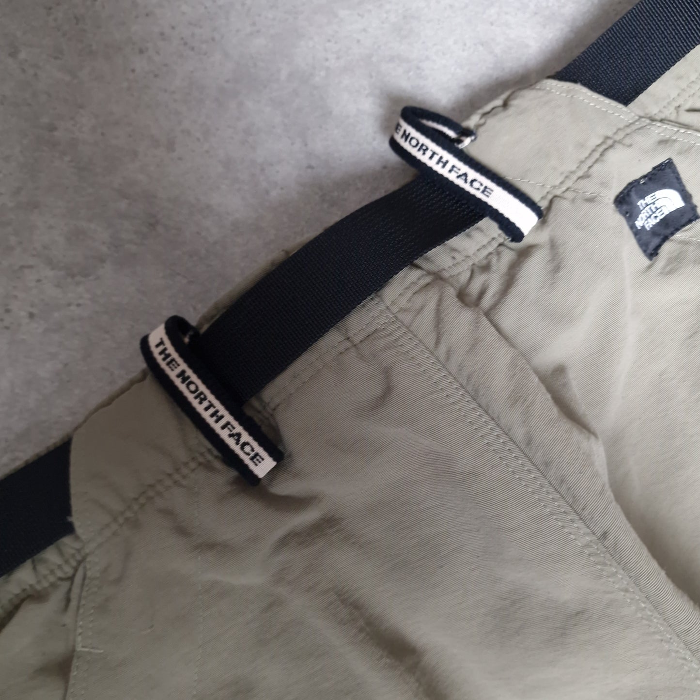 The North Face convertible baggy trousers in khaki green - women's large