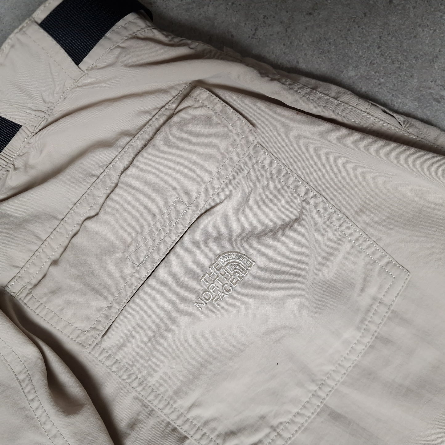 The North Face convertible baggy trousers in beige - women's XL