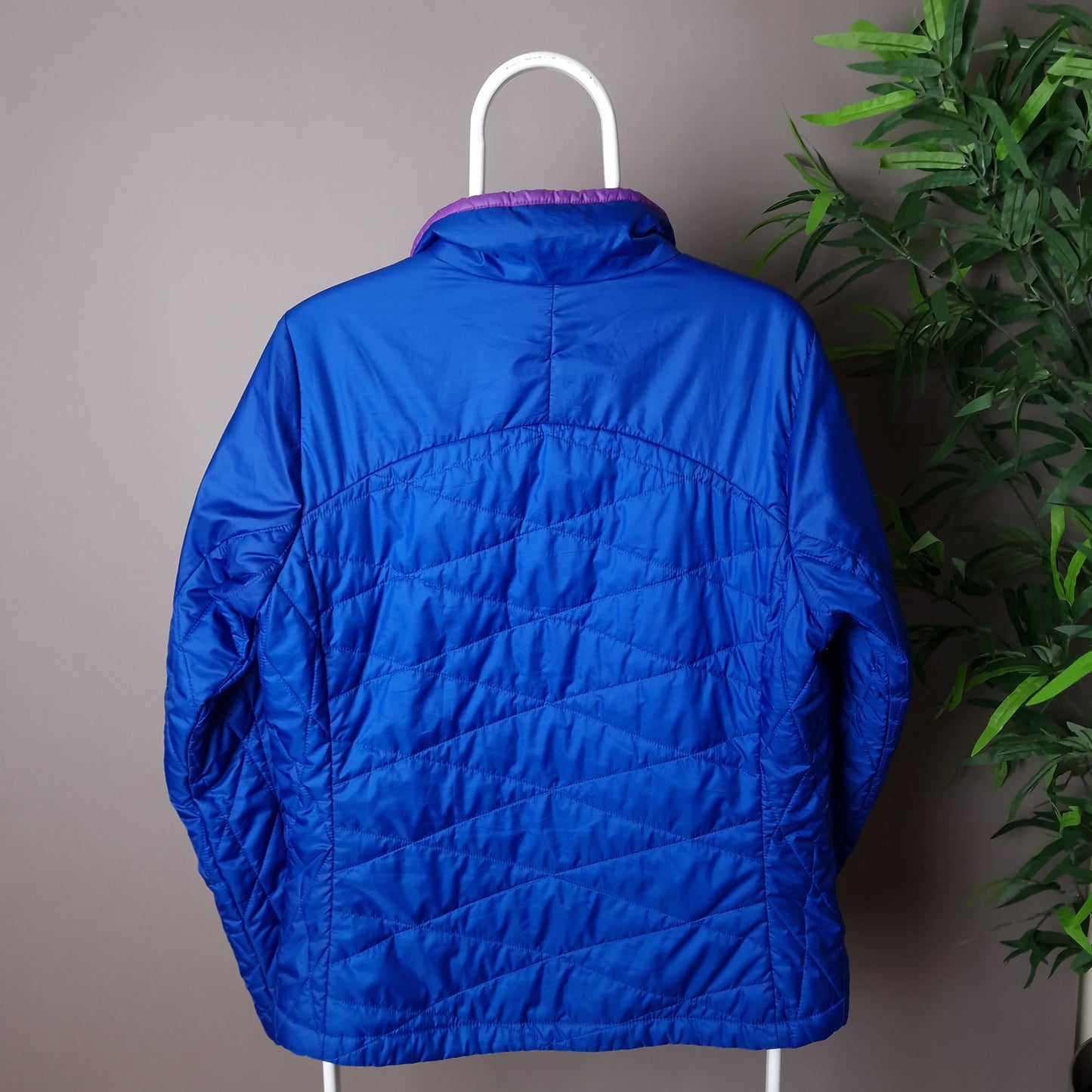 Patagonia primaloft jacket in blue - women's large