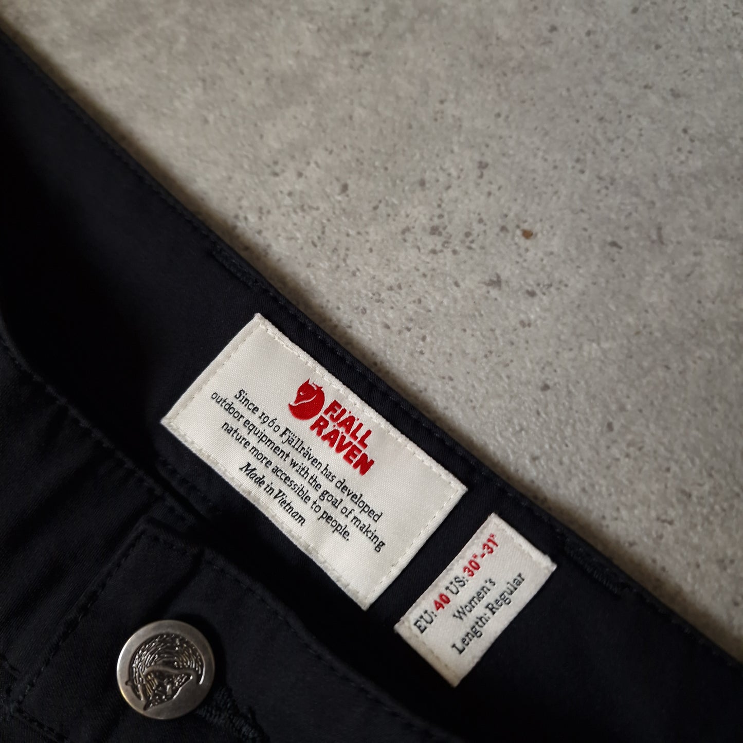 Fjallraven Abisko stretch trousers in black - women's 32"
