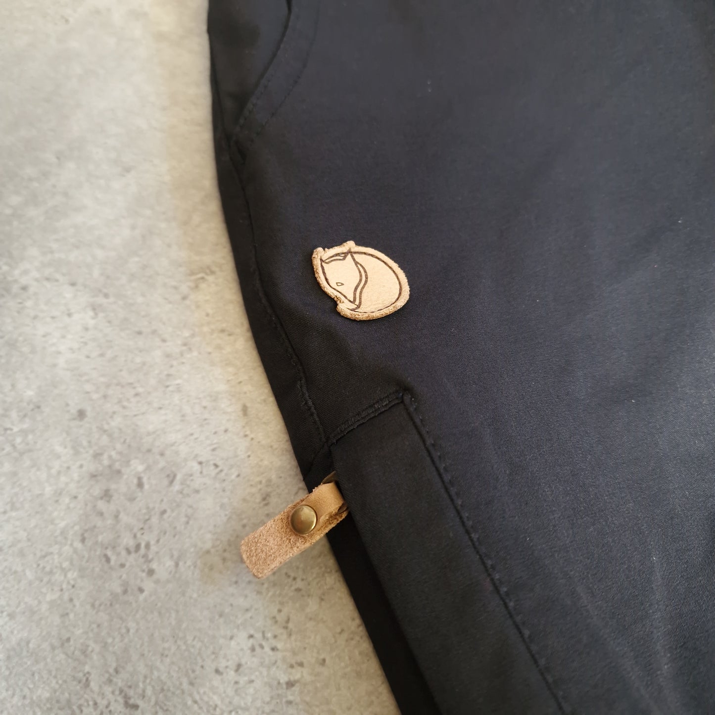 Fjallraven Abisko stretch trousers in black - women's 32"