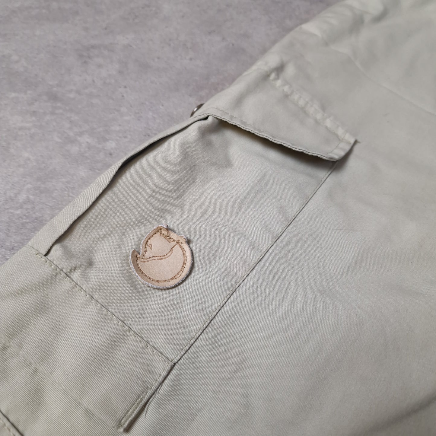 Vintage Fjallraven Hunter trousers in beige - 36"