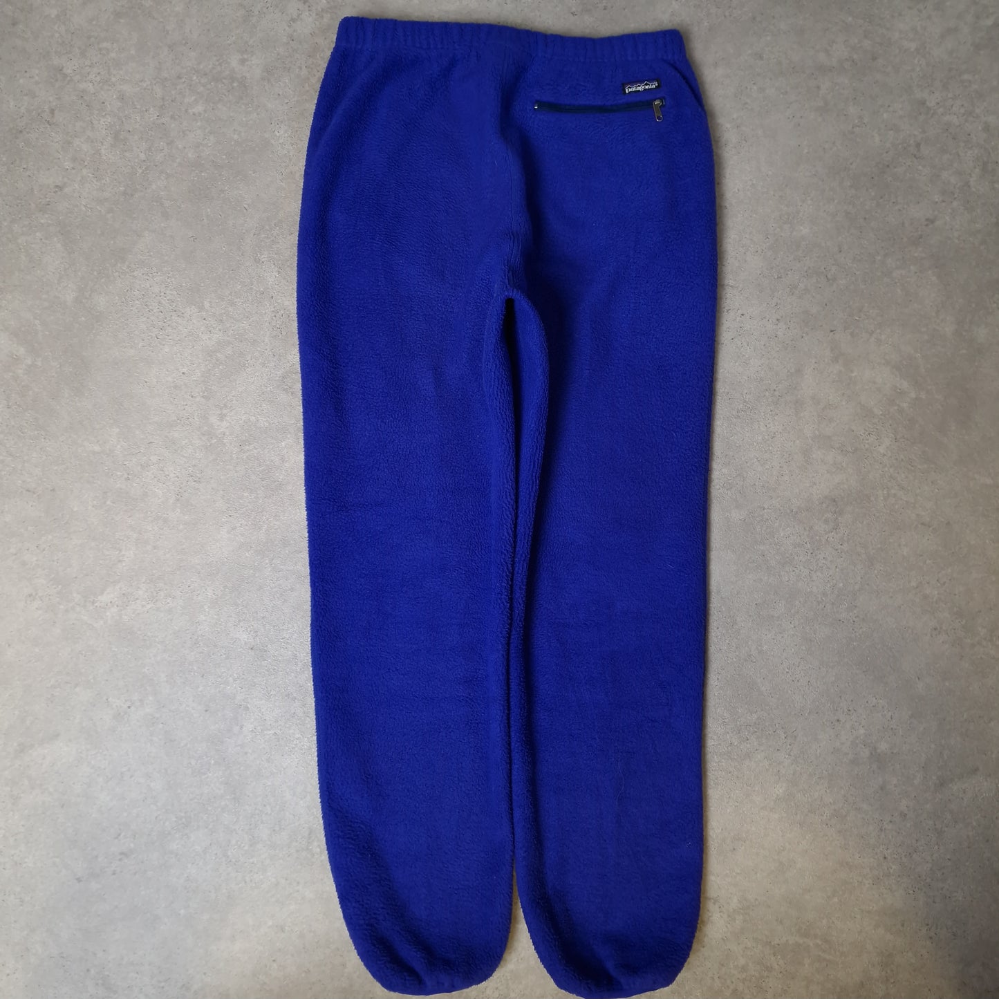 Vintage Patagonia joggers in blue - medium