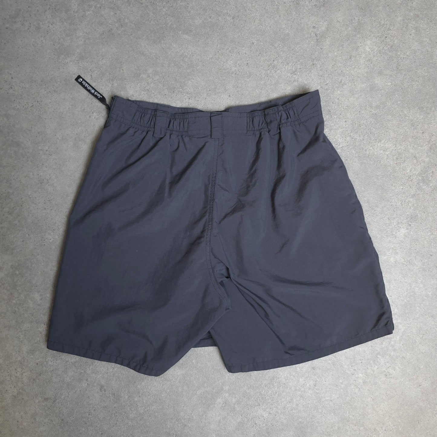Jack Wolfskin short skirt in grey - UK10