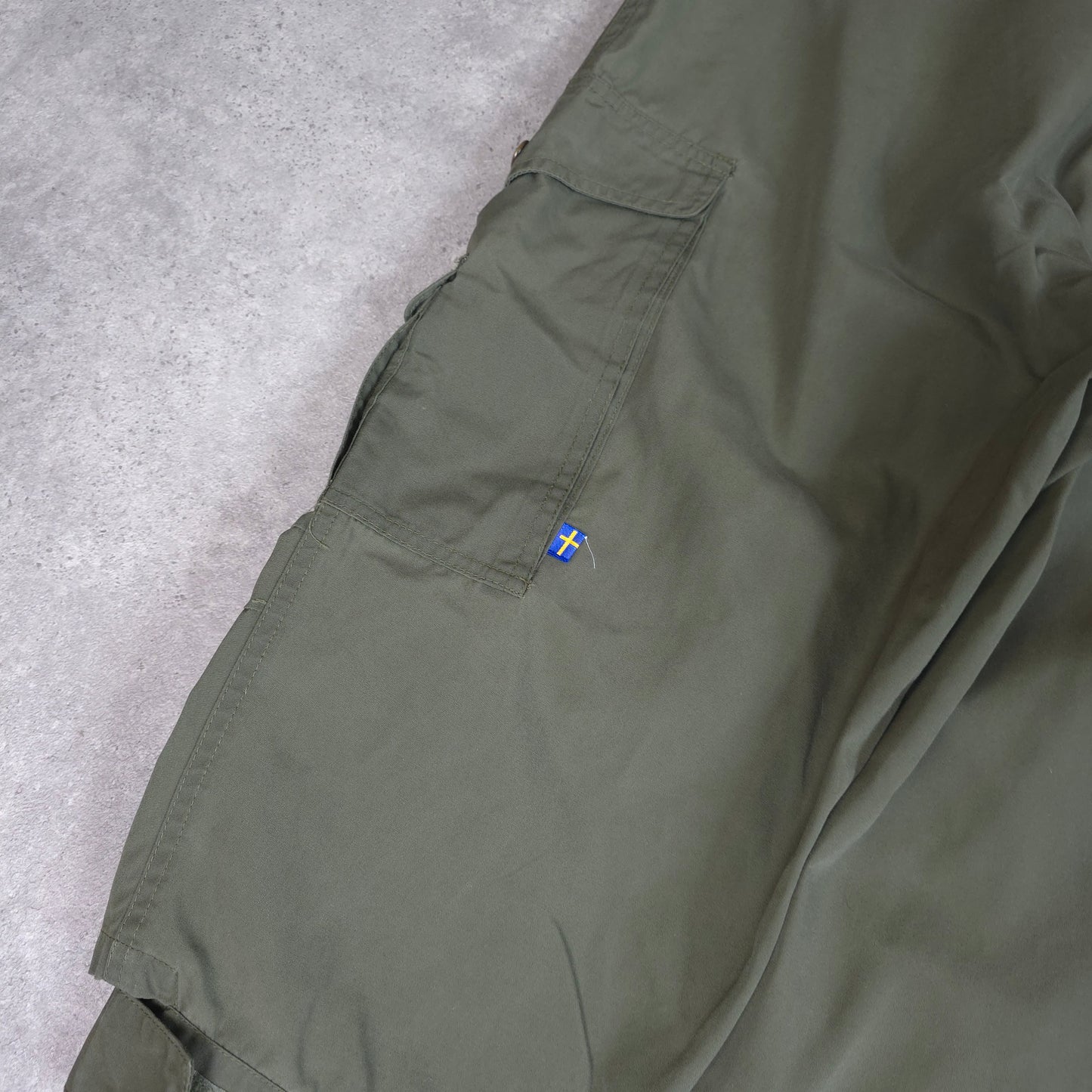 Fjallraven shorts in khaki green - W32"