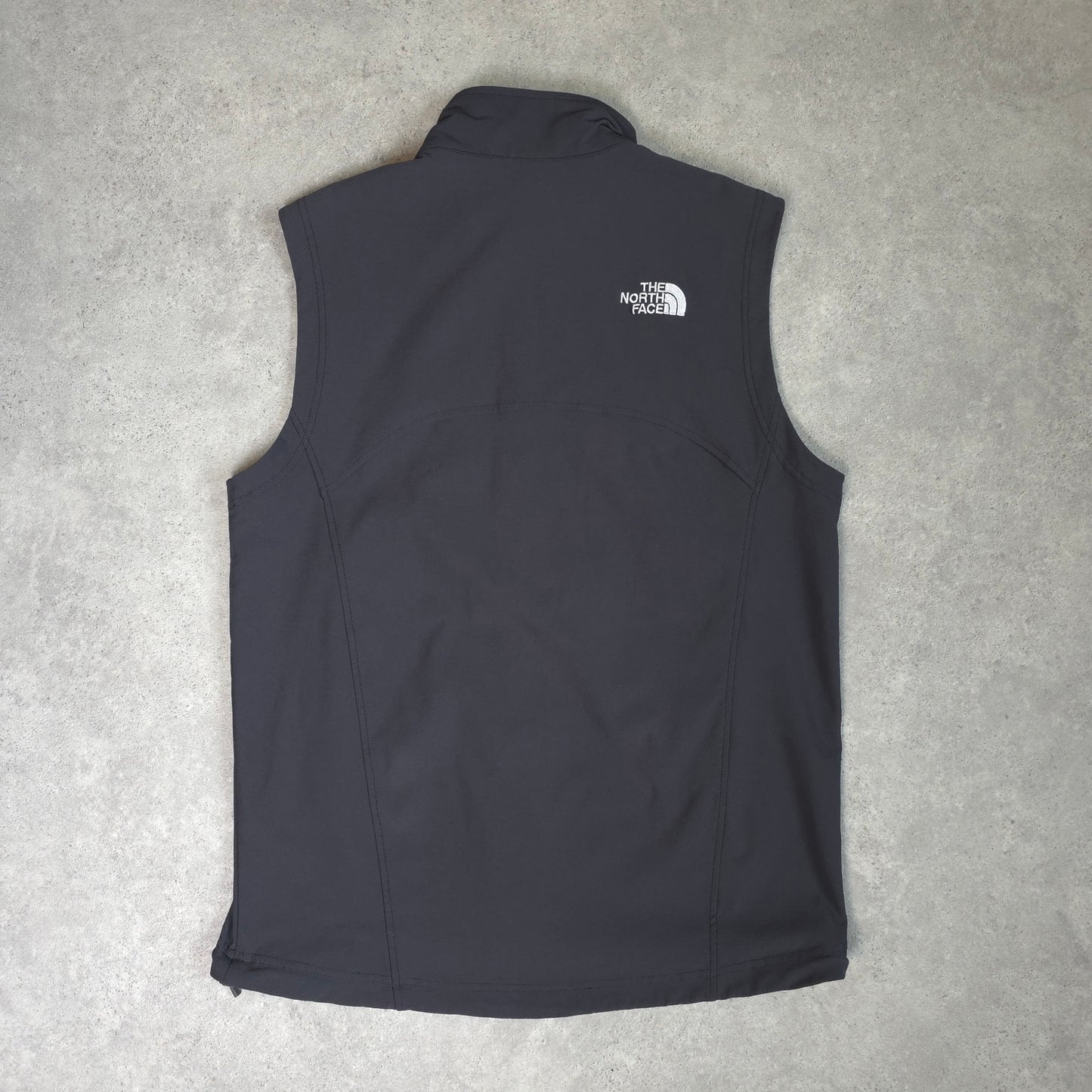 The north face summit series apex soft shell vest in black - medium