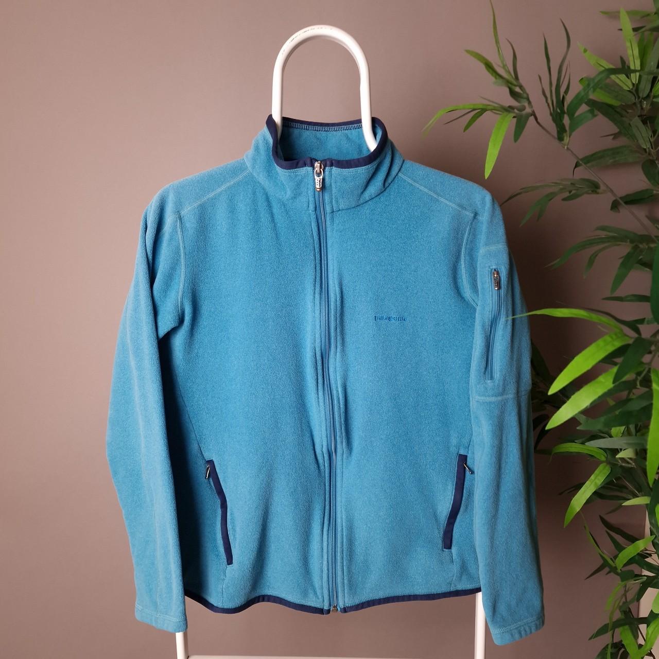 Patagonia zip up fleece in blue - women's medium