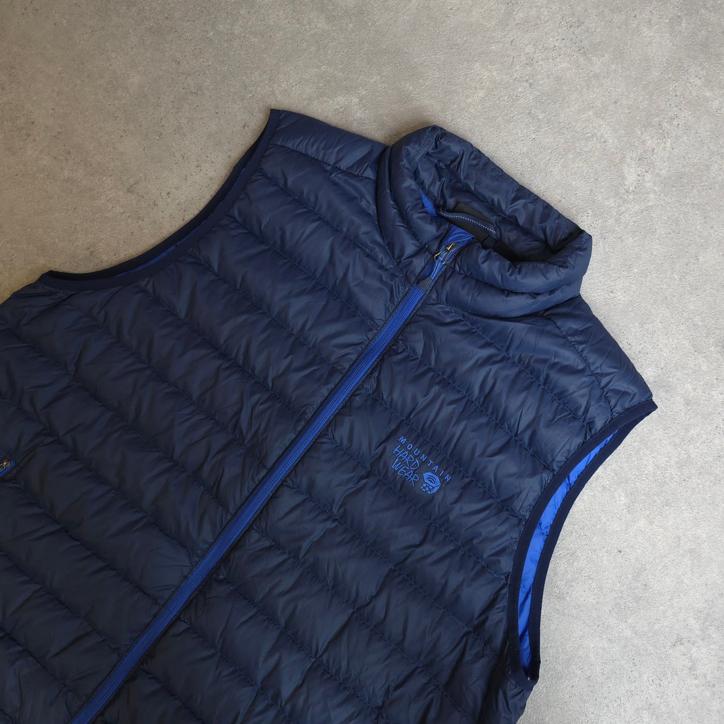 Mountain Hardwear 800 down fill gilet in blue - XL