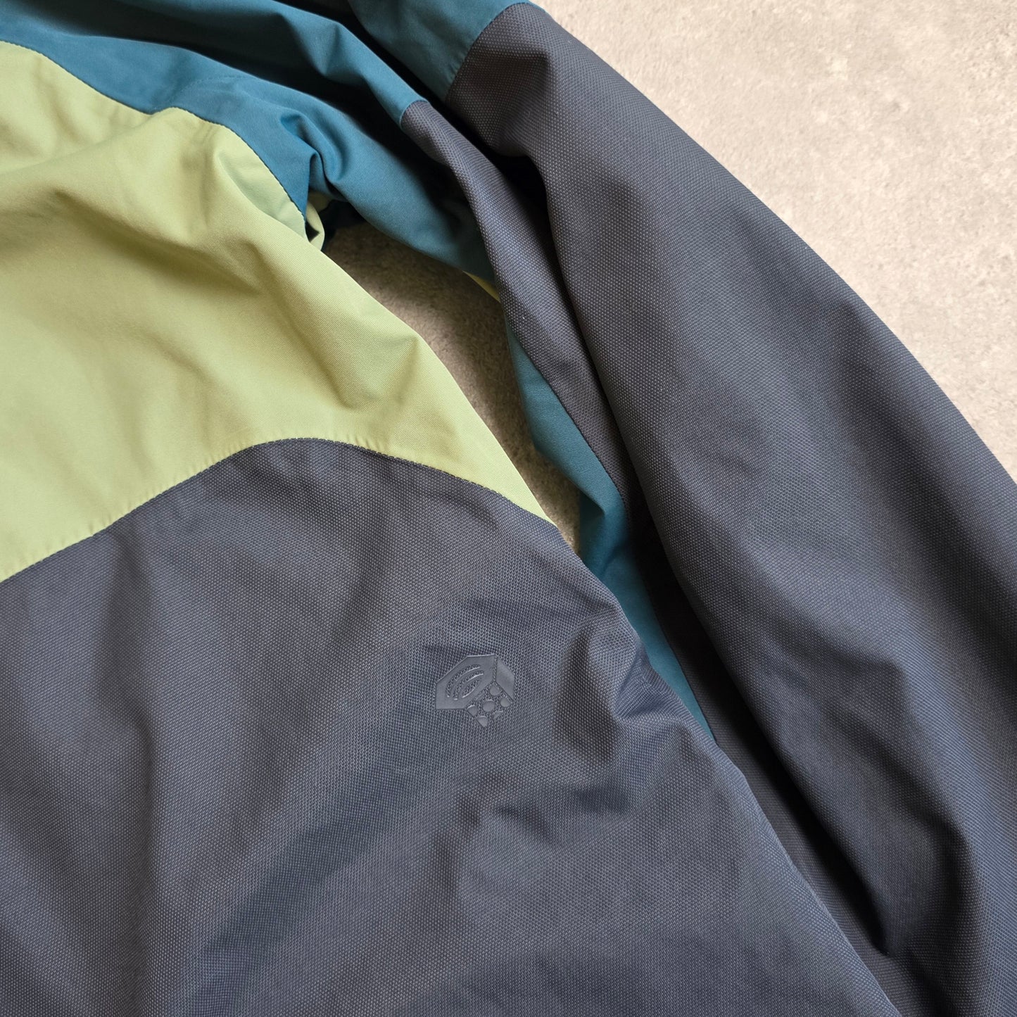 Mountain Hardwear firefall 2 insulated jacket in green and blue - women's XS/S