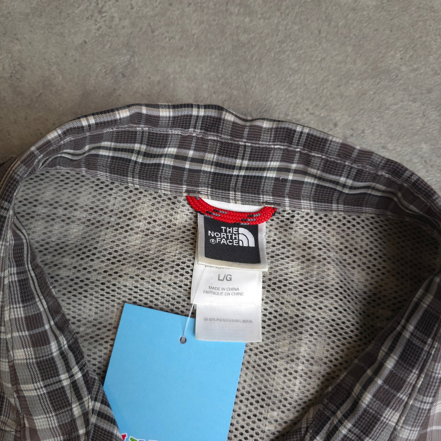 The North Face short sleeve shirt in brown and grey - size XL