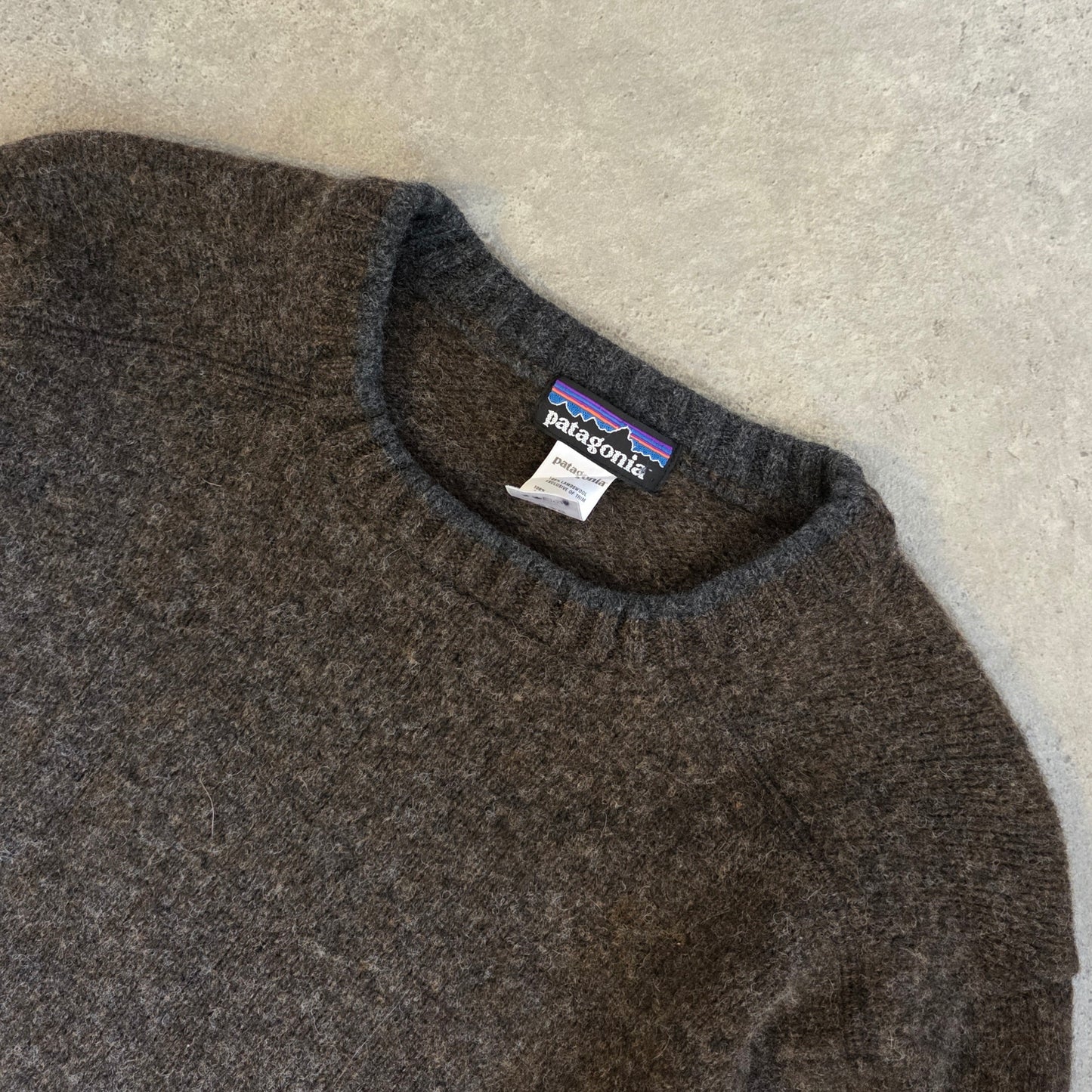 Patagonia mainstay crew jumper in brown - large