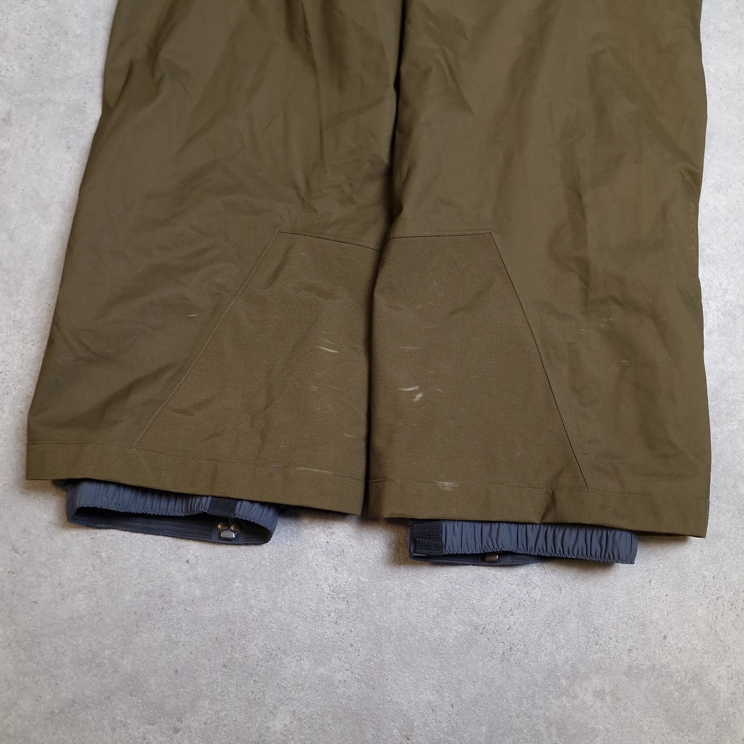Patagonia snowshot pants. H2no waterproof shell - small