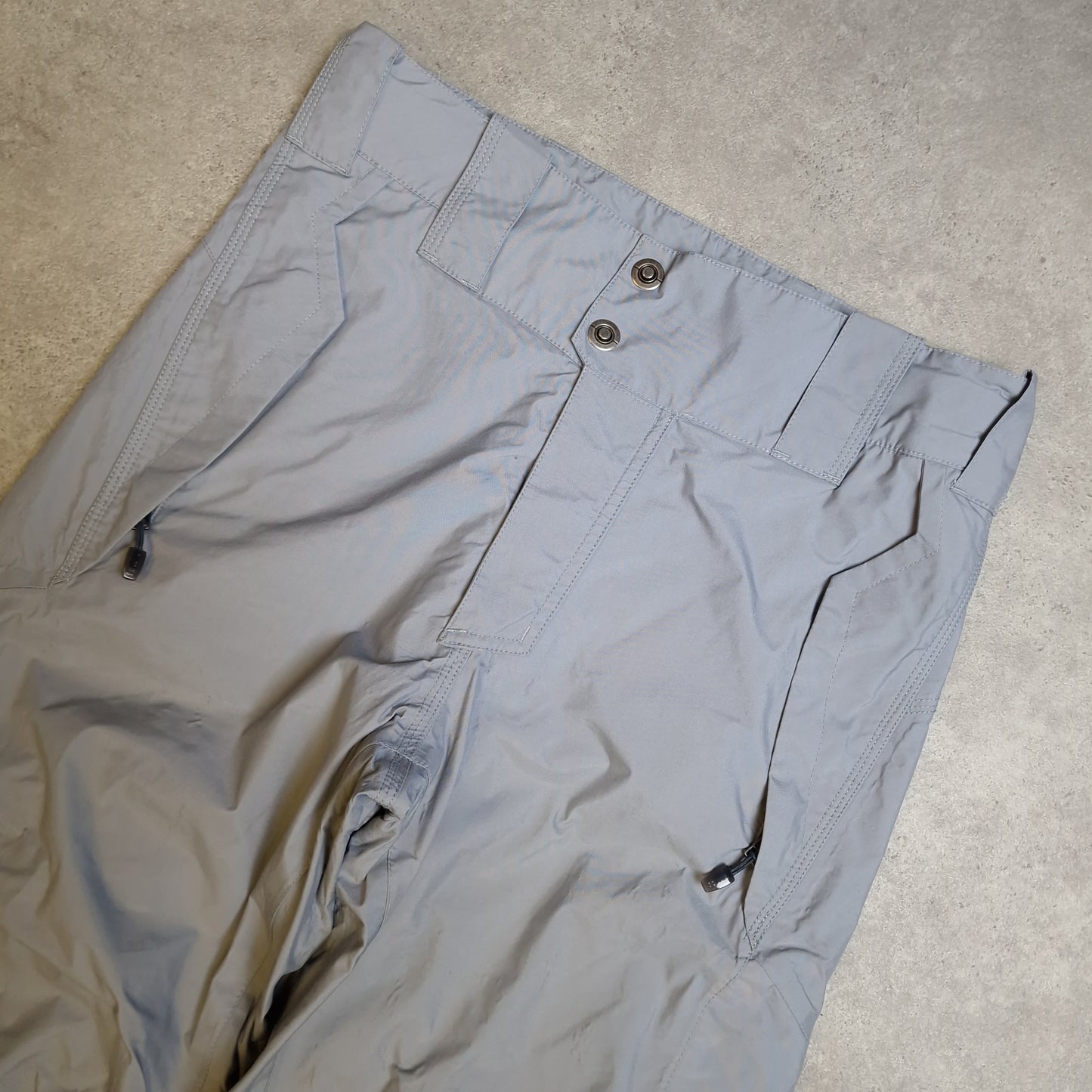 Nike ACG ski snowboard trousers in grey - small