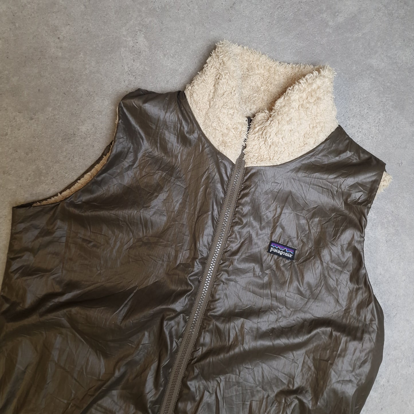 Patagonia reversible fluffy gilet in cream - women's XL