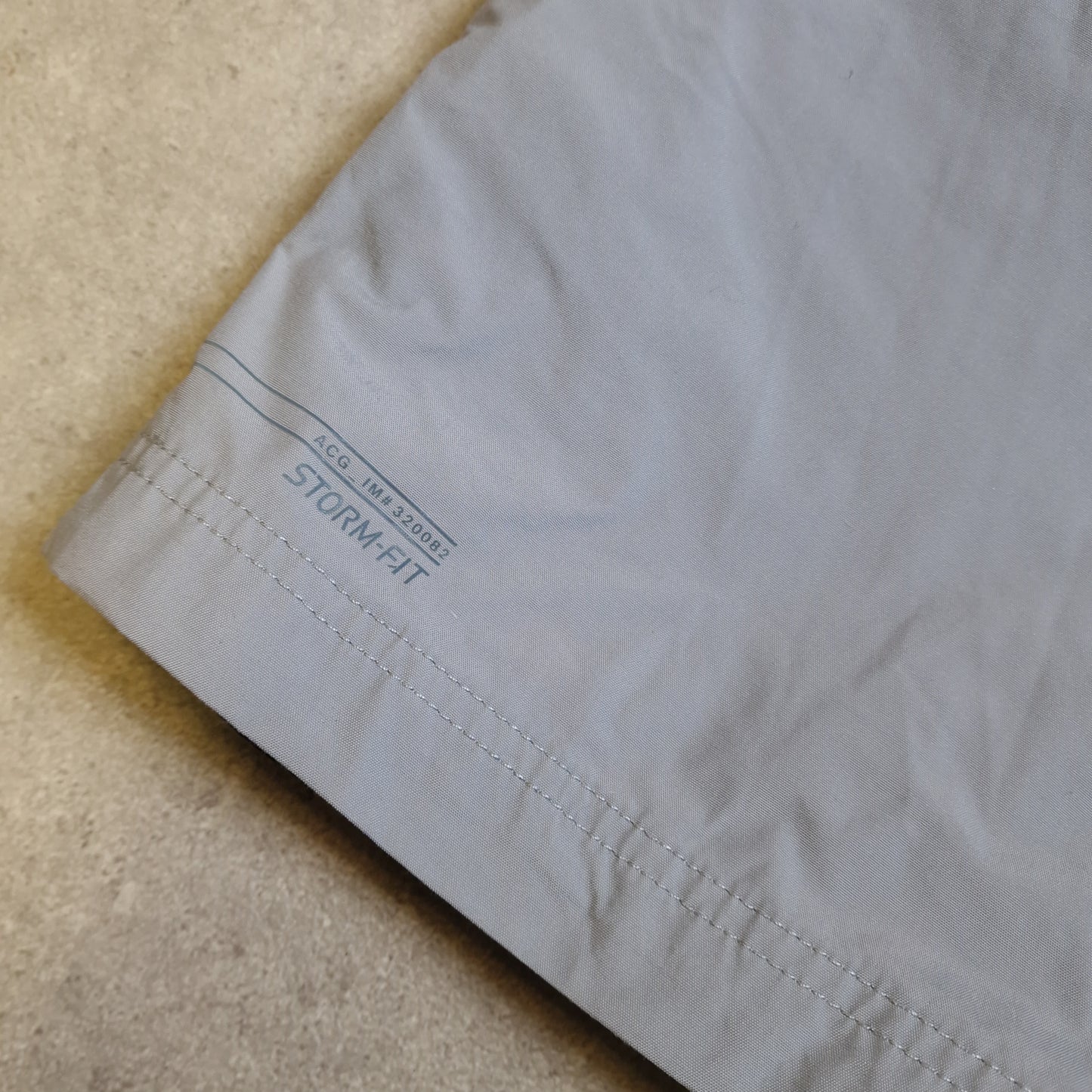 Nike ACG ski snowboard trousers in grey - small