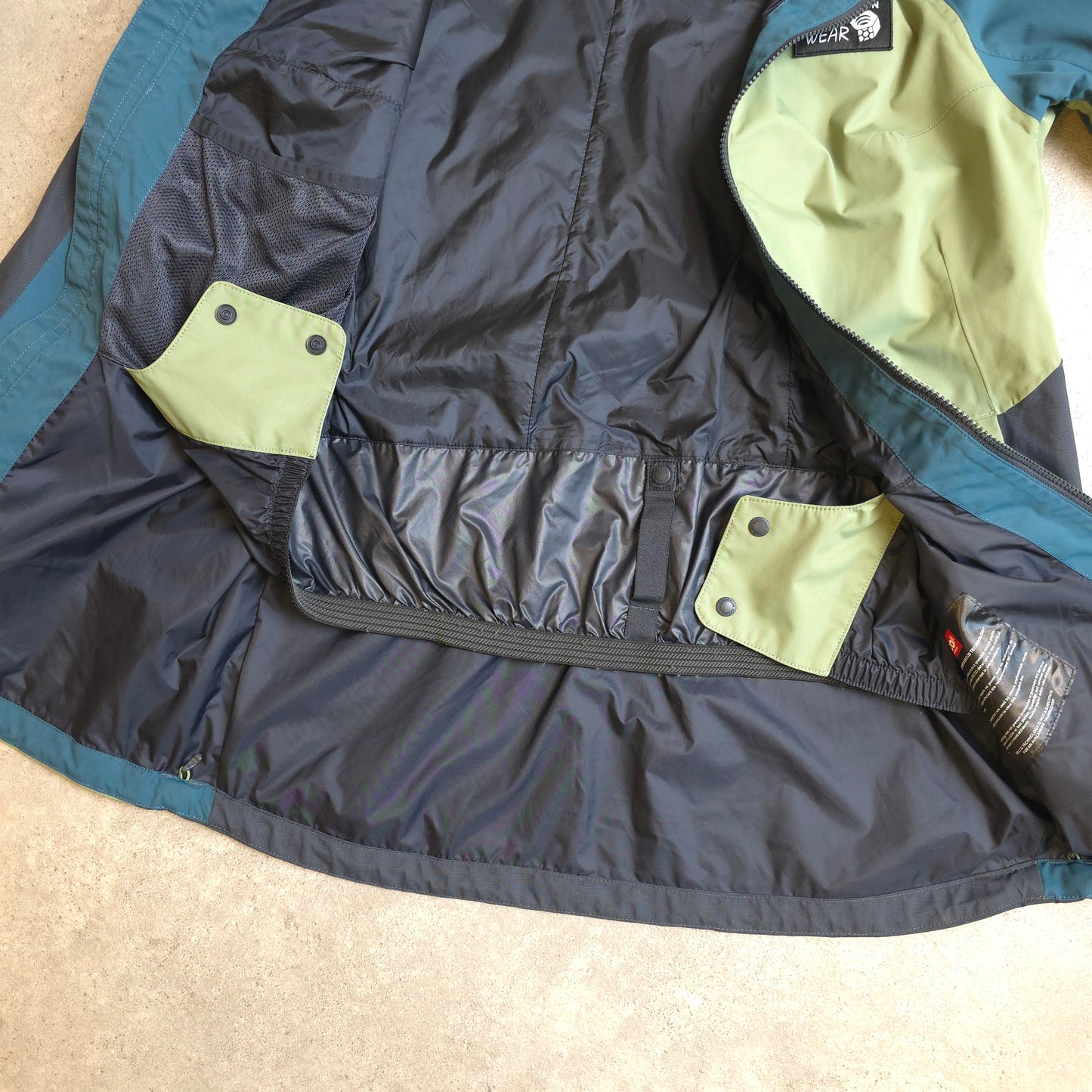 Mountain Hardwear firefall 2 insulated jacket in green and blue - women's XS/S