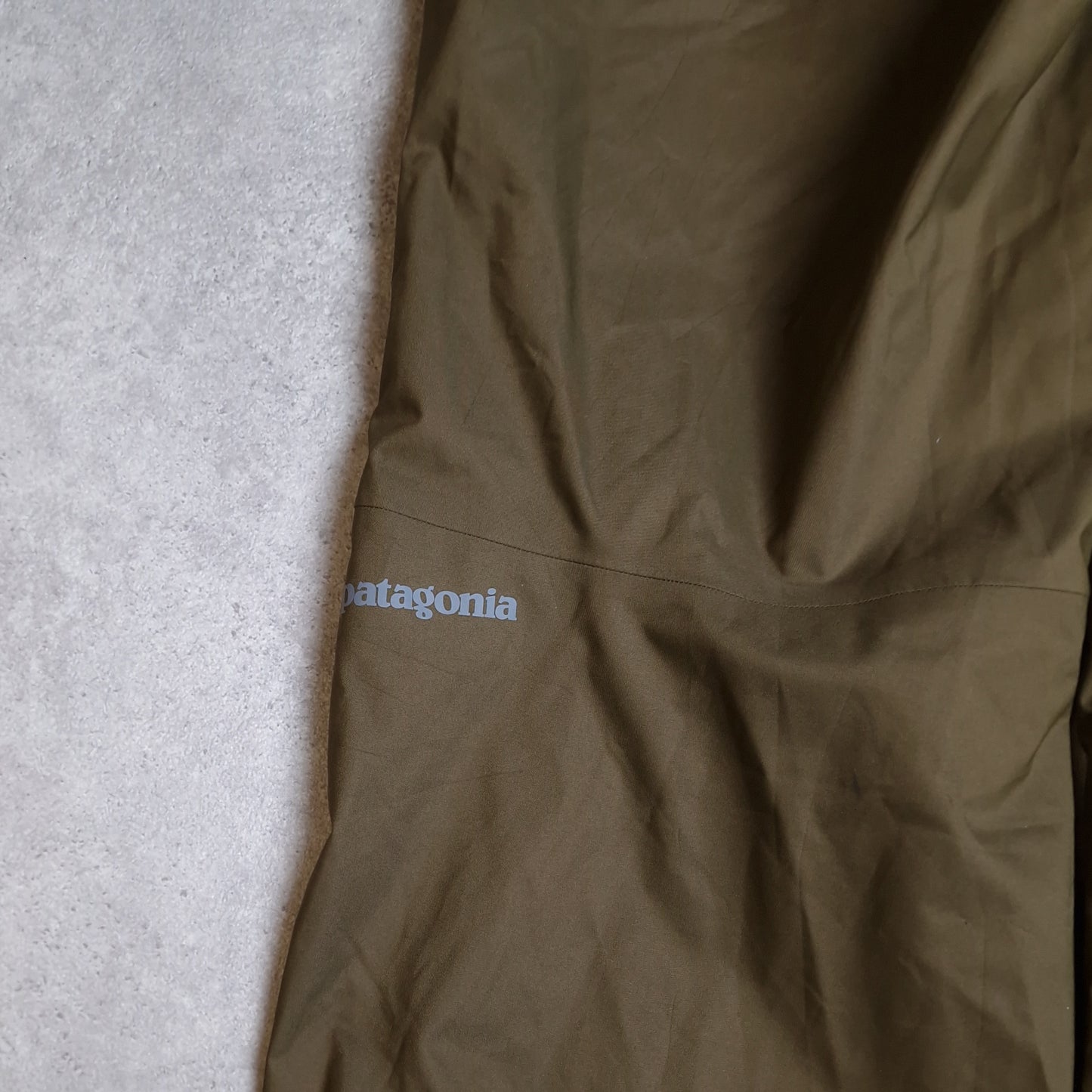 Patagonia snowshot pants. H2no waterproof shell - small