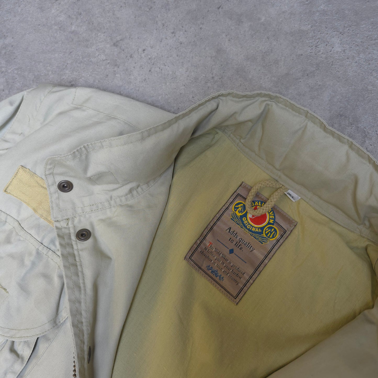 Vintage Fjallraven G-1000 survival tactical jacket in cream - large