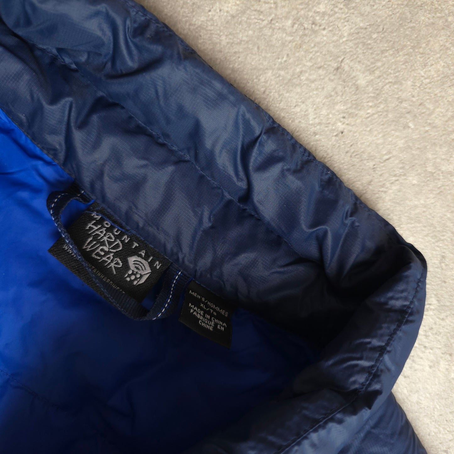 Mountain Hardwear 800 down fill gilet in blue - XL