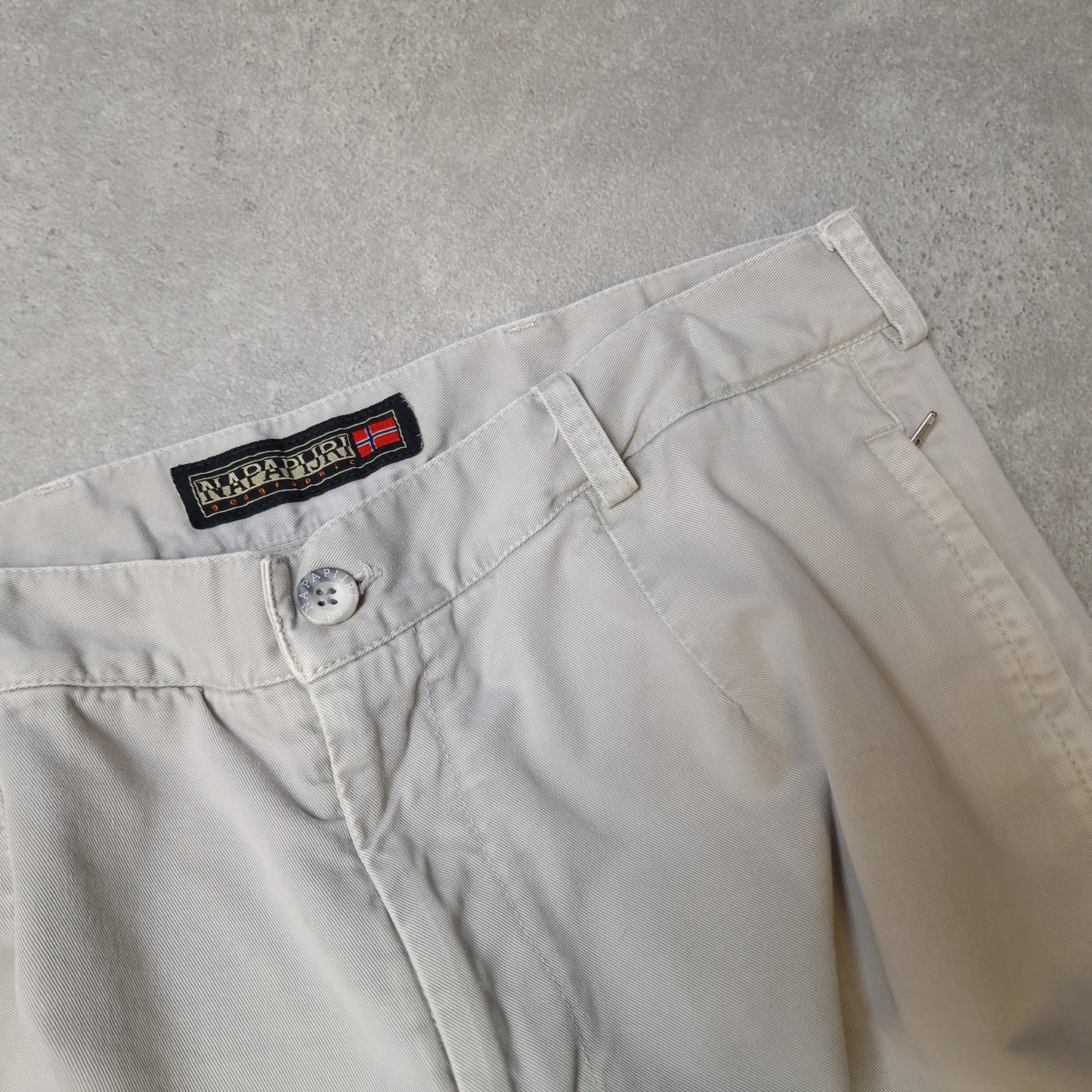 Napapijri cargo trousers in grey - medium