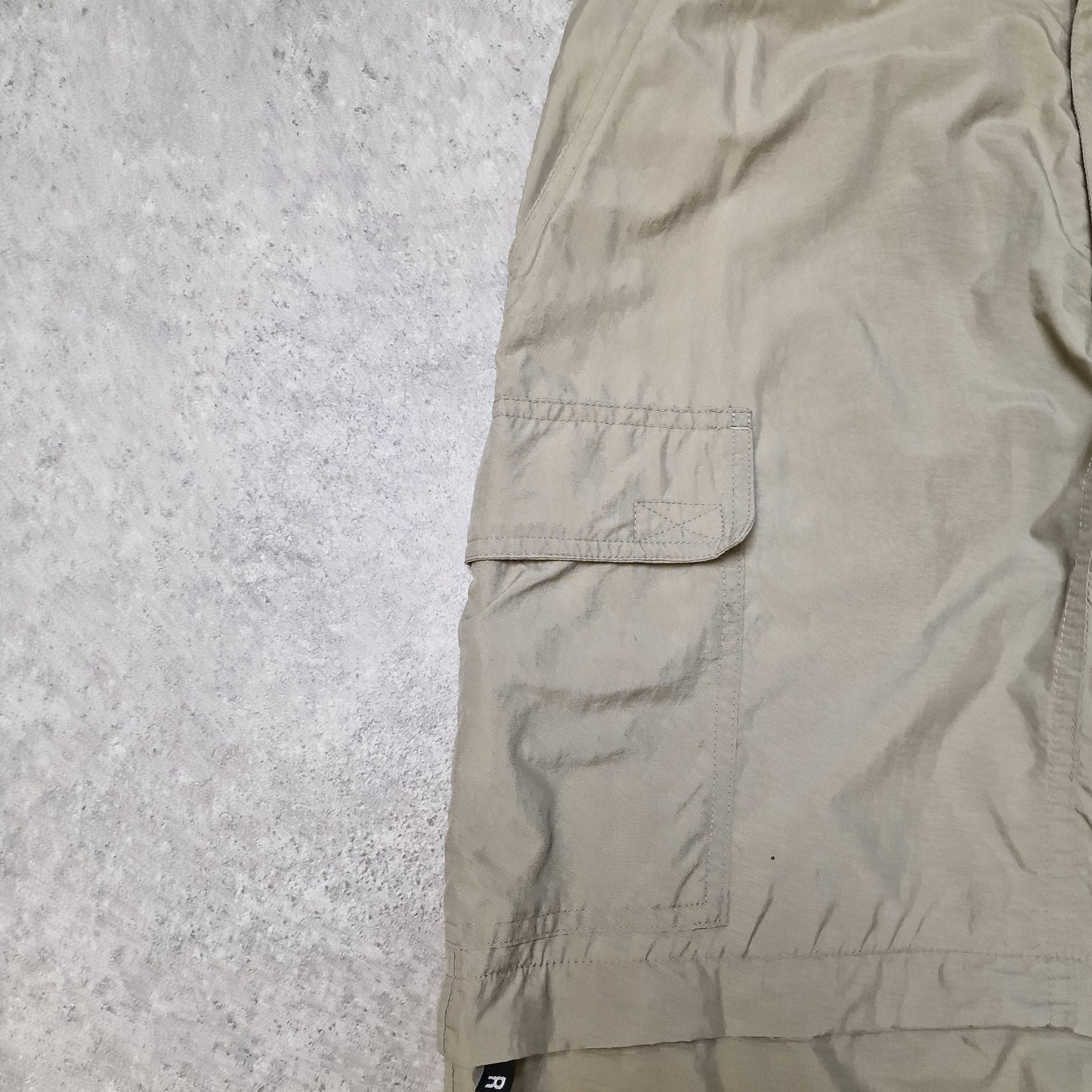The North Face convertible trousers in light khaki green - small