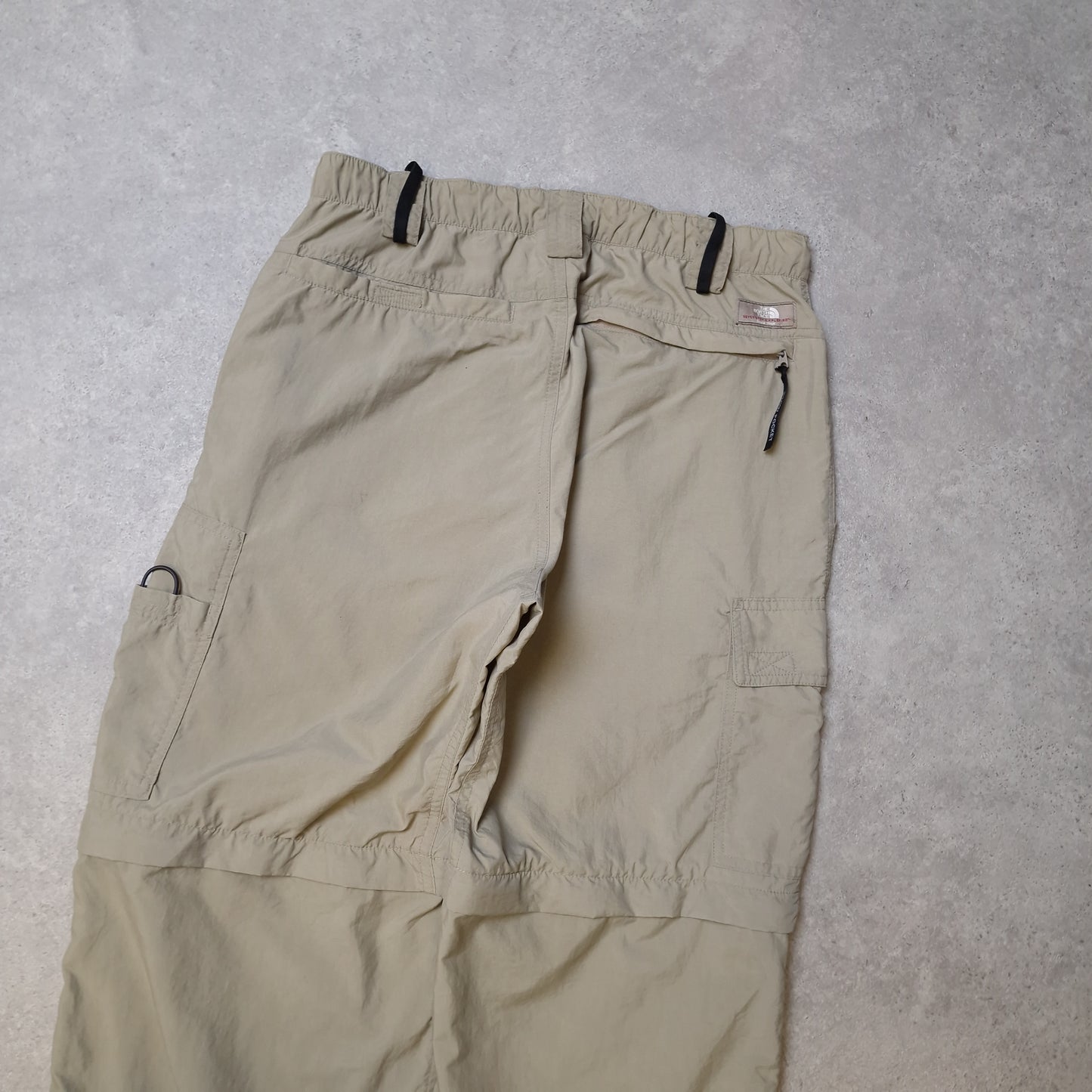 The North Face convertible trousers in light khaki green - small