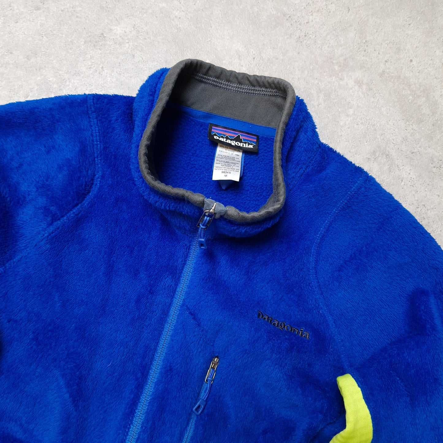 Patagonia R2 regulator polartec fleece in blue and yellow - medium