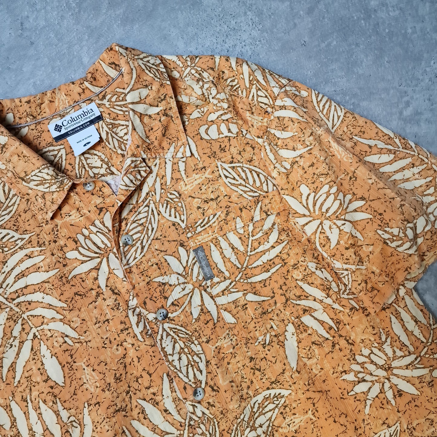 Columbia short sleeve shirt in orange - large