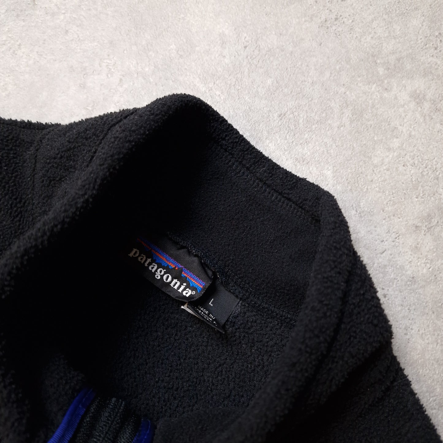 90s Patagonia fleece gilet in black - large