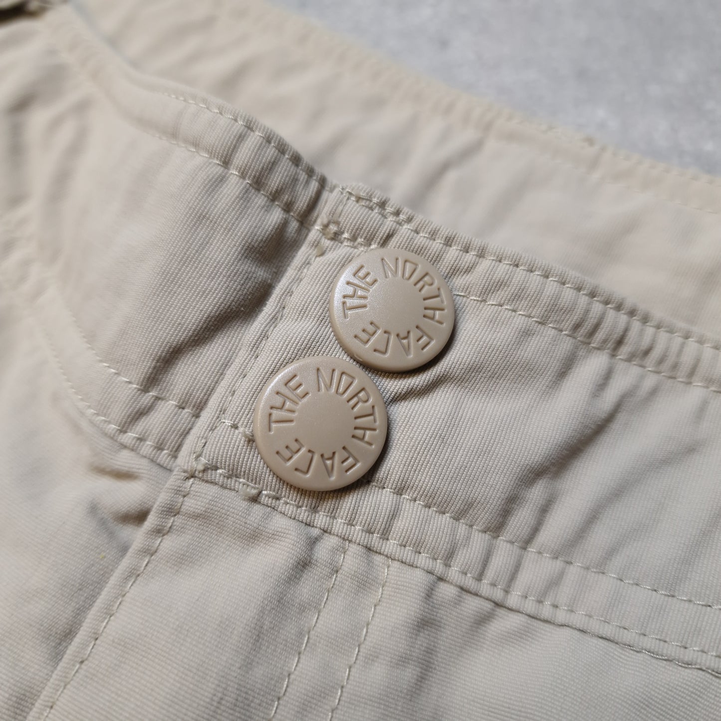 The North Face convertible trousers in cream - Women's medium