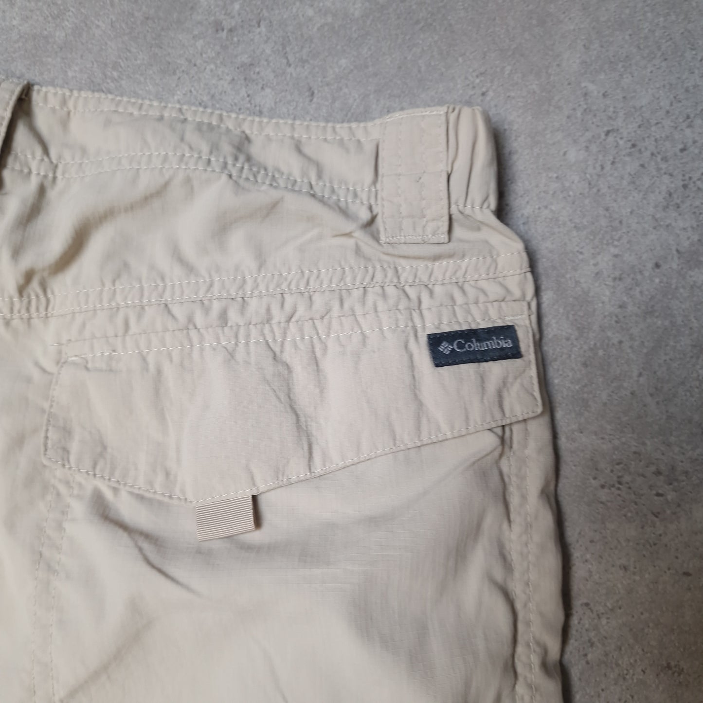 Columbia convertible omni shade trousers in cream - W32"