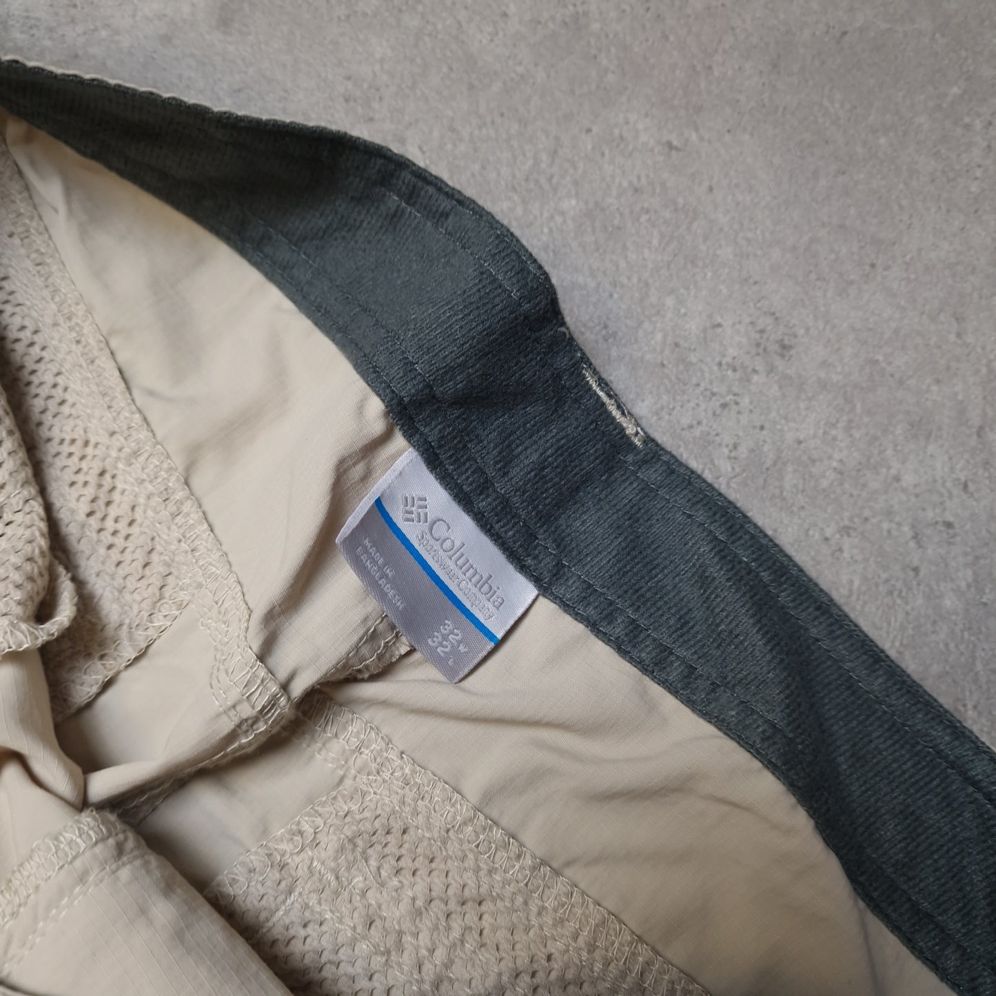 Columbia convertible omni shade trousers in cream - W32"