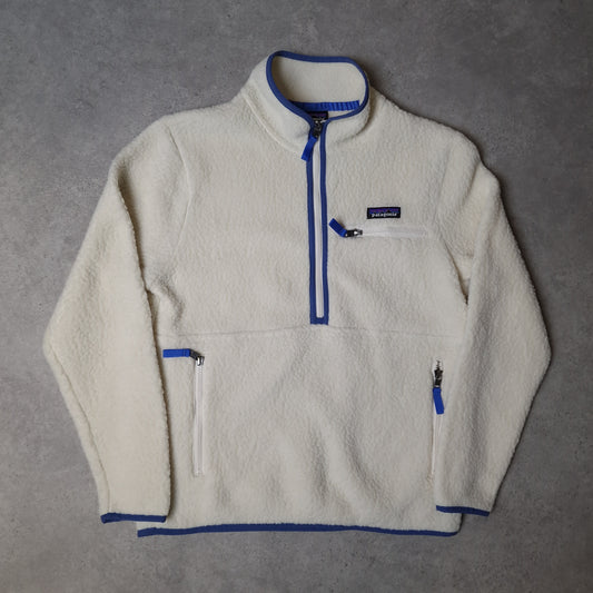 Patagonia sherpa fleece in cream and blue - women's small