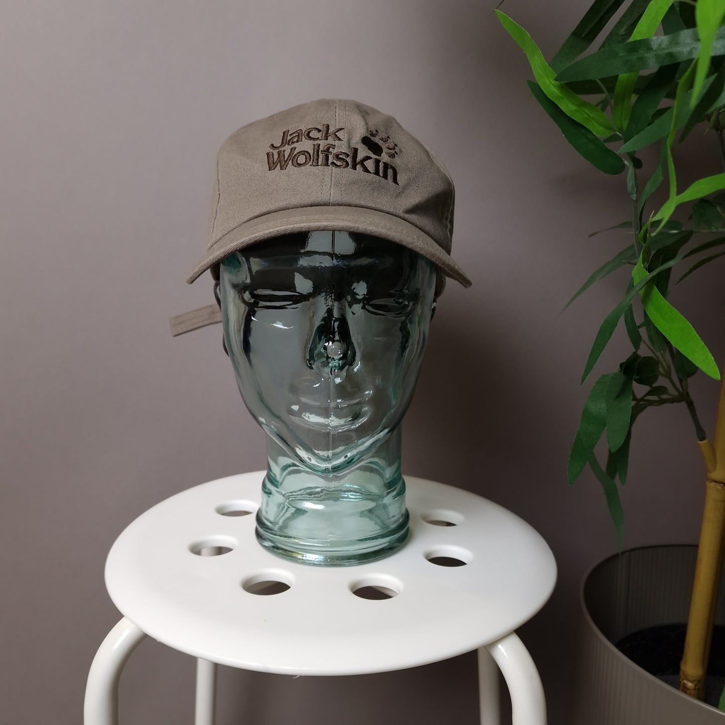 90s Jack Wolfskin cap in khaki