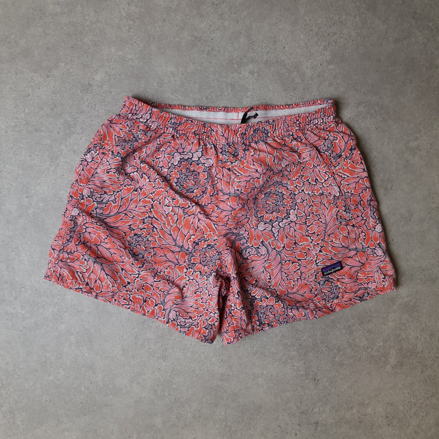 Women's Patagonia patterned 5" baggies - small