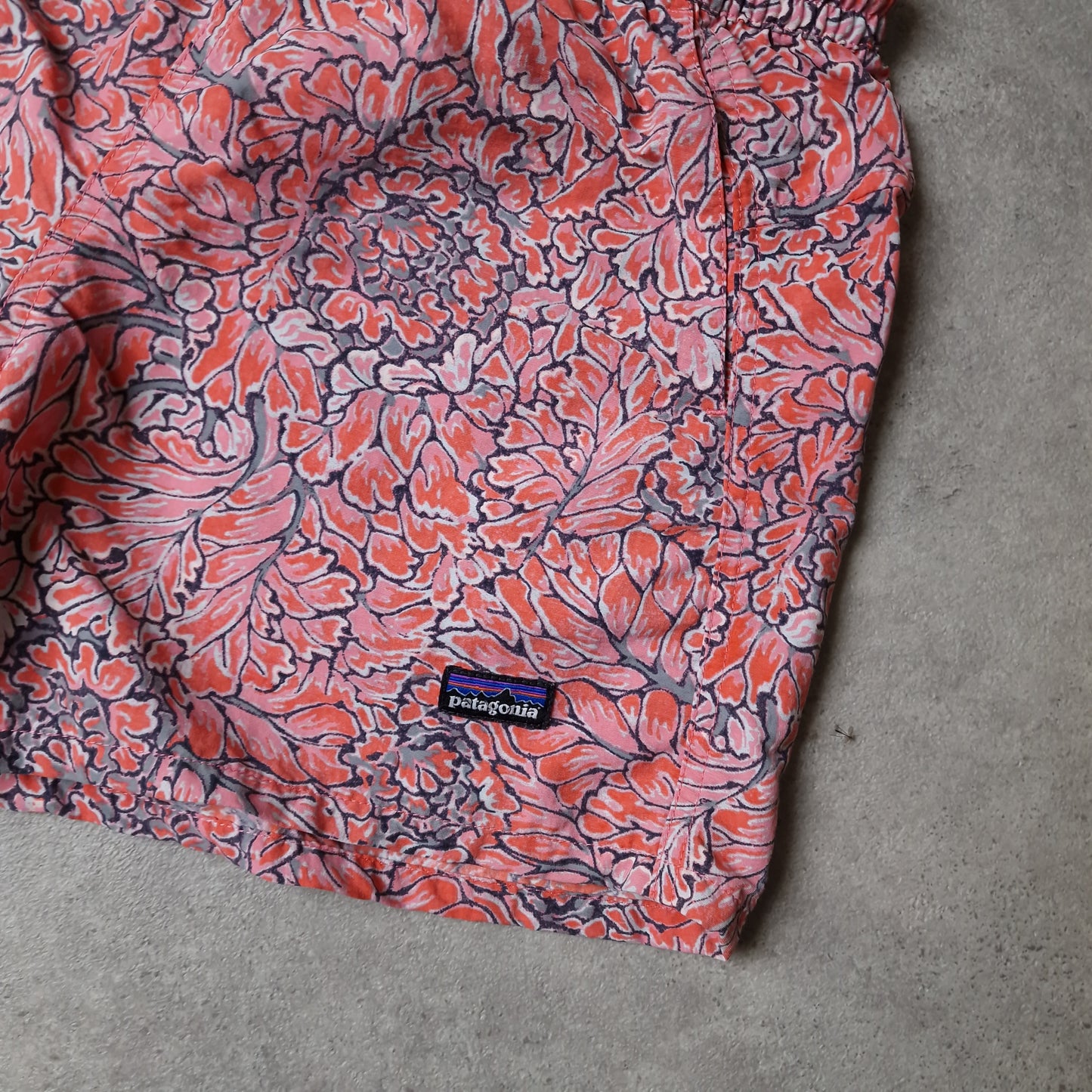 Women's Patagonia patterned 5" baggies - small