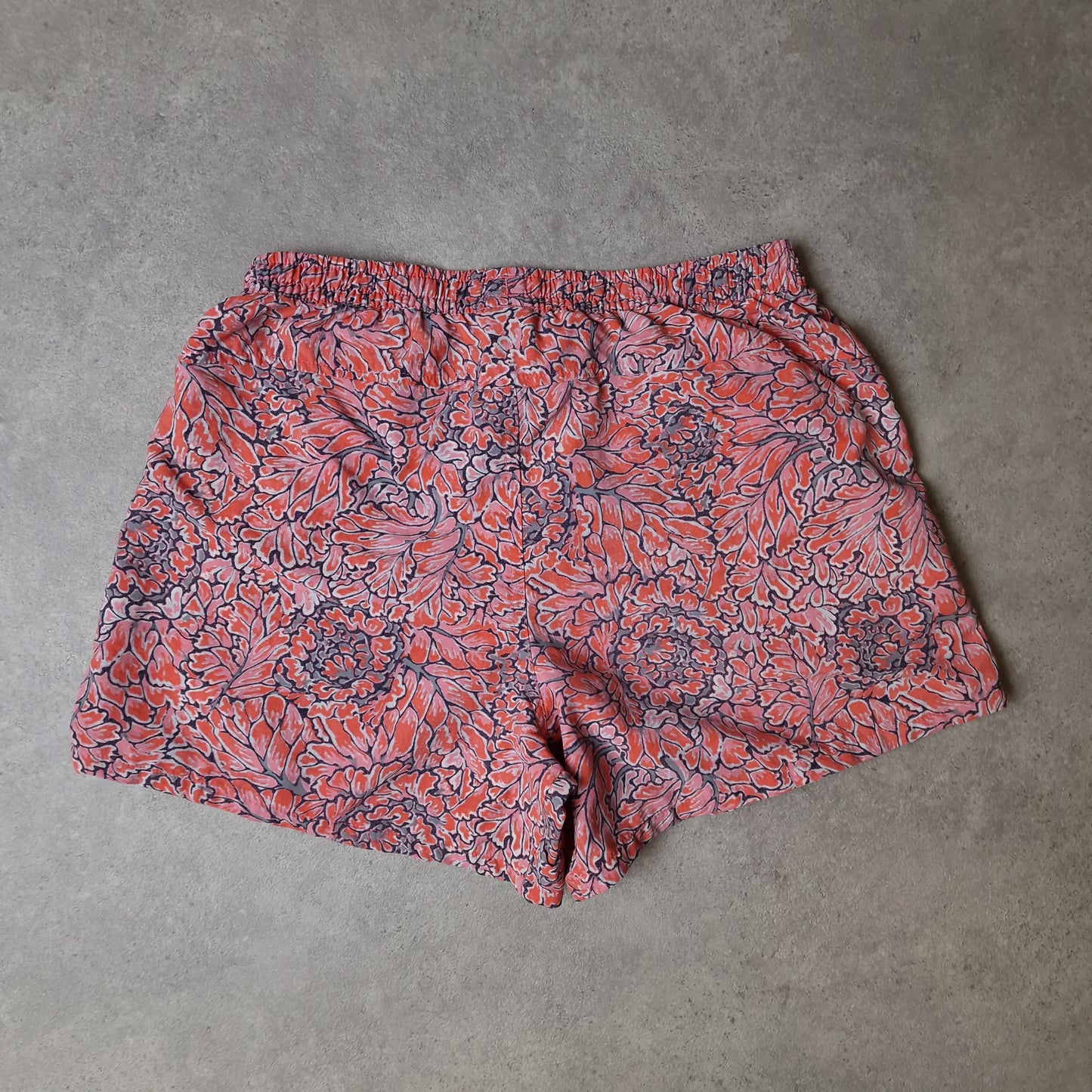 Women's Patagonia patterned 5" baggies - small